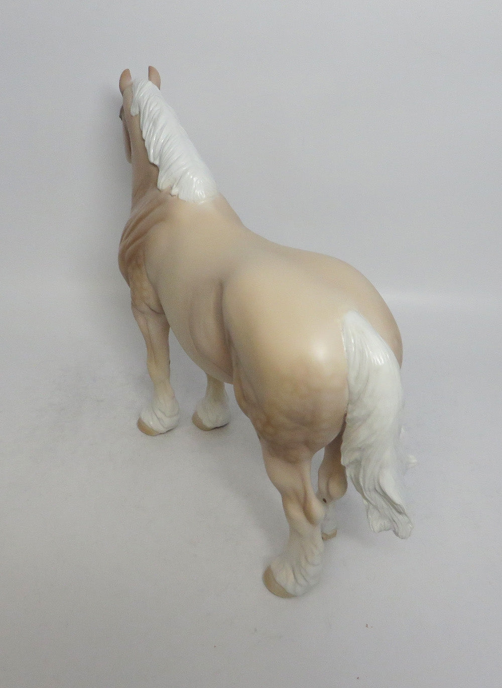JESSE CM - LE15 AMERICAN CREAM DAPPLE HEAVY DRAFT BUNNY MODEL HORSE SHCF2018