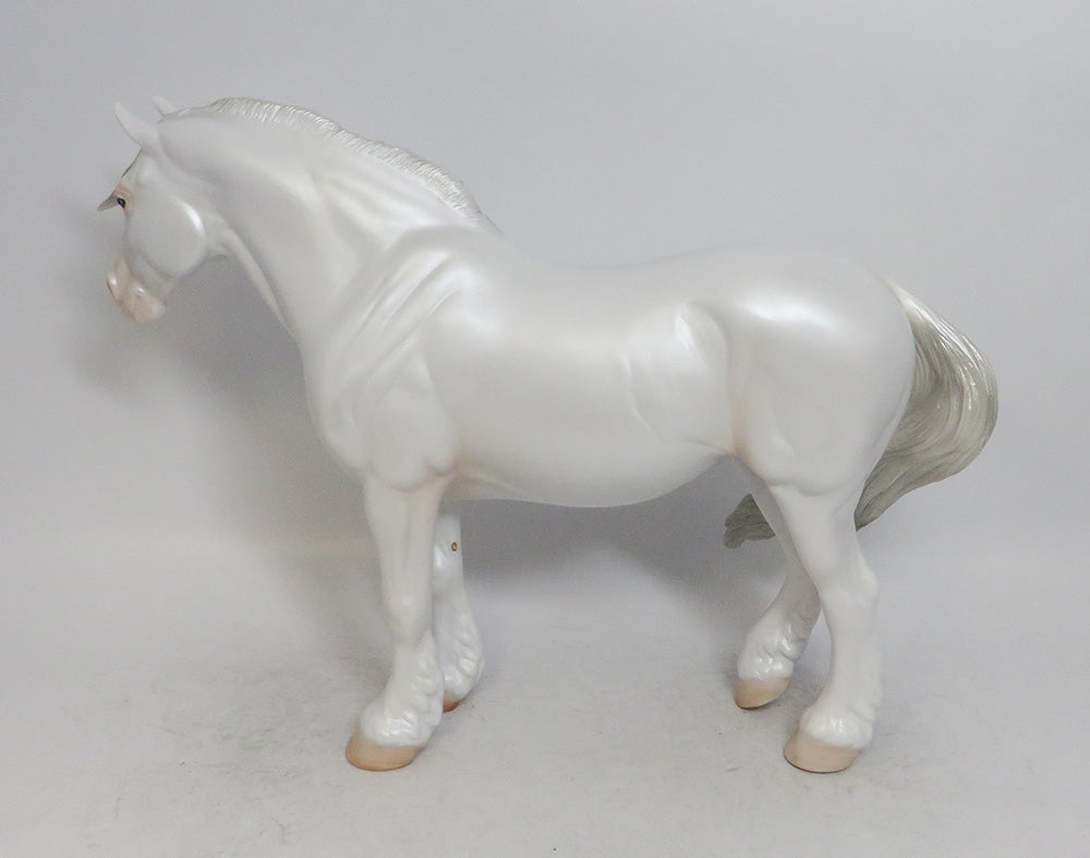 SNOW BUNNY-LE-50 PEARL WHITE HEAVY DRAFT MARE MODEL HORSE 12/18/18