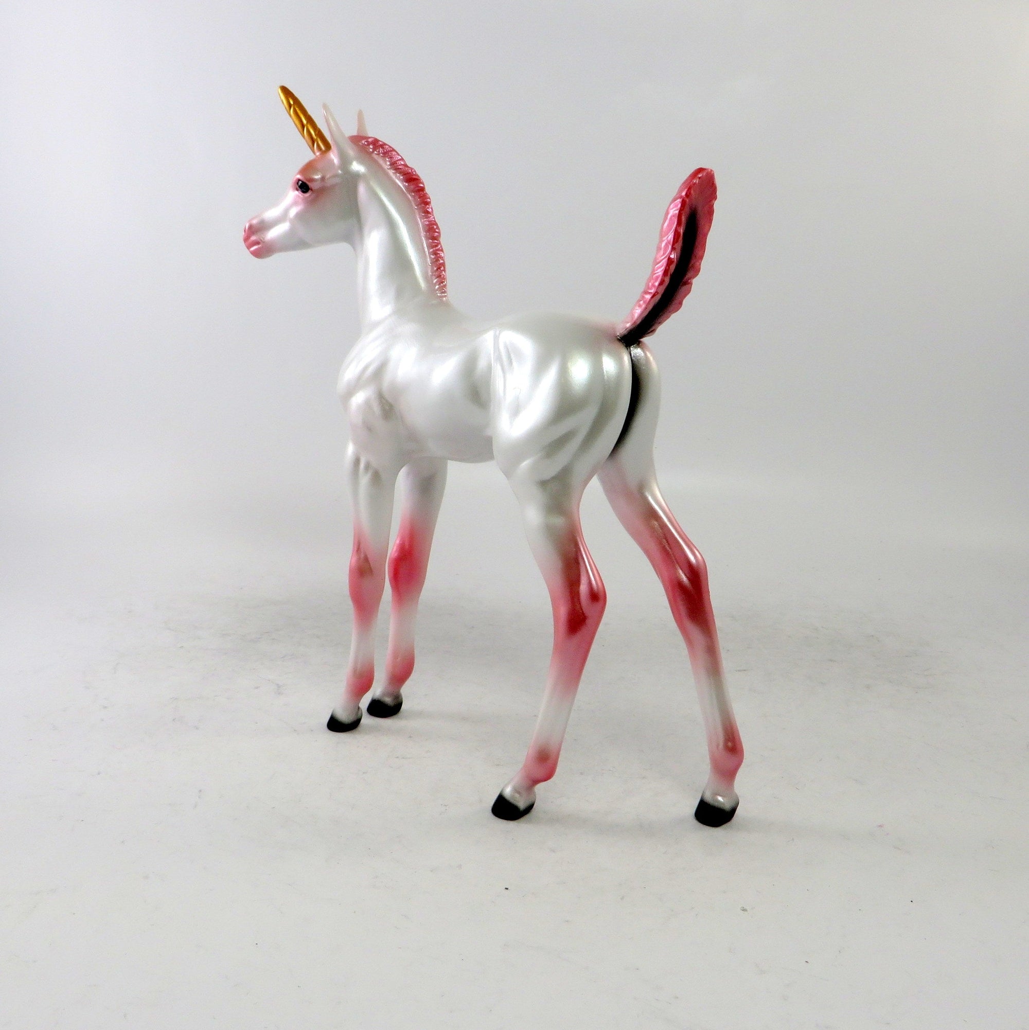 PINK KISSES-LE-3 PEARL AND PINK UNICORN FOAL MODEL HORSE 12/21/18