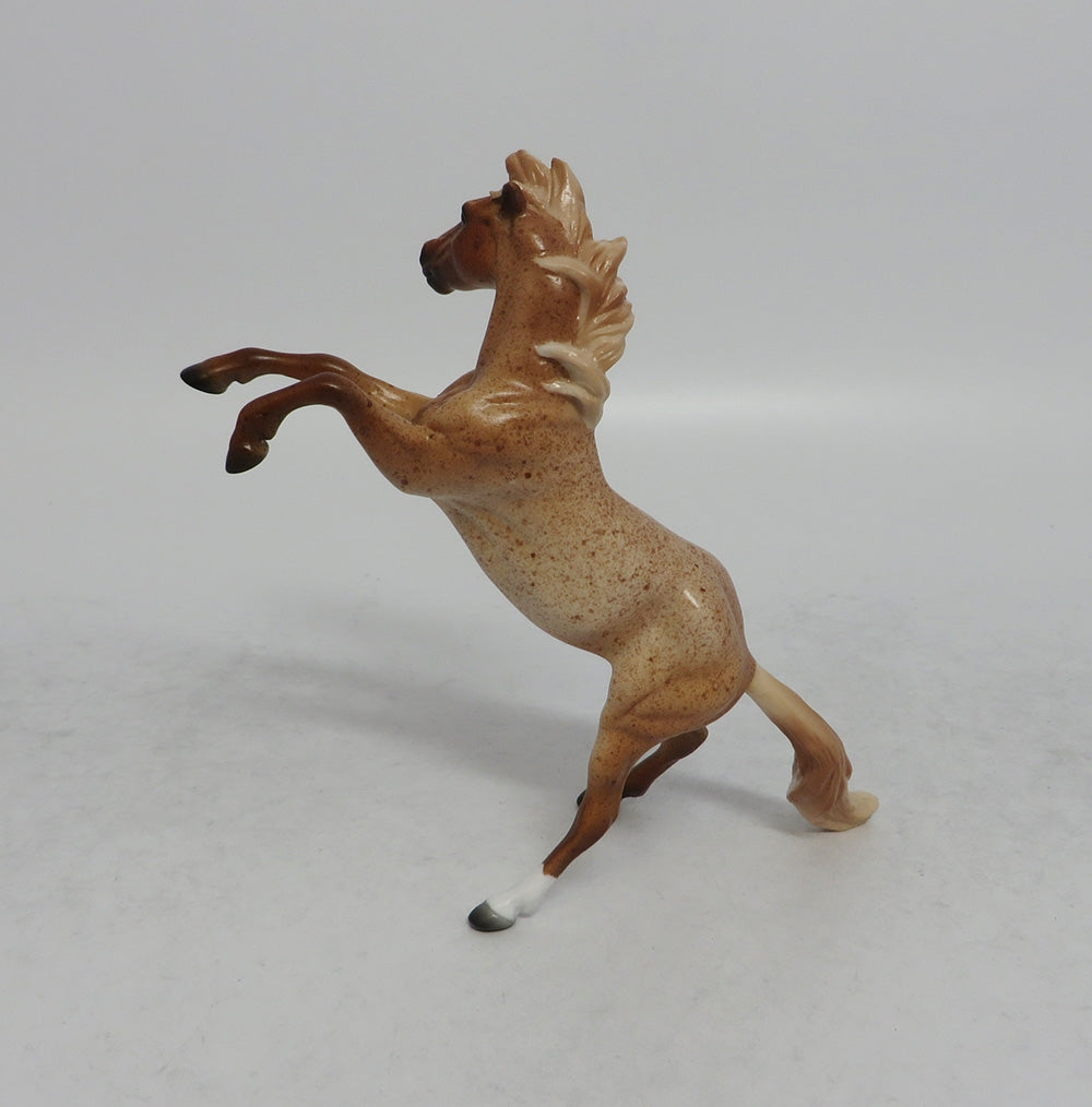 NOVA MINI - LE25 STRAWBERRY ROAN REARING CHIP SHCF2018