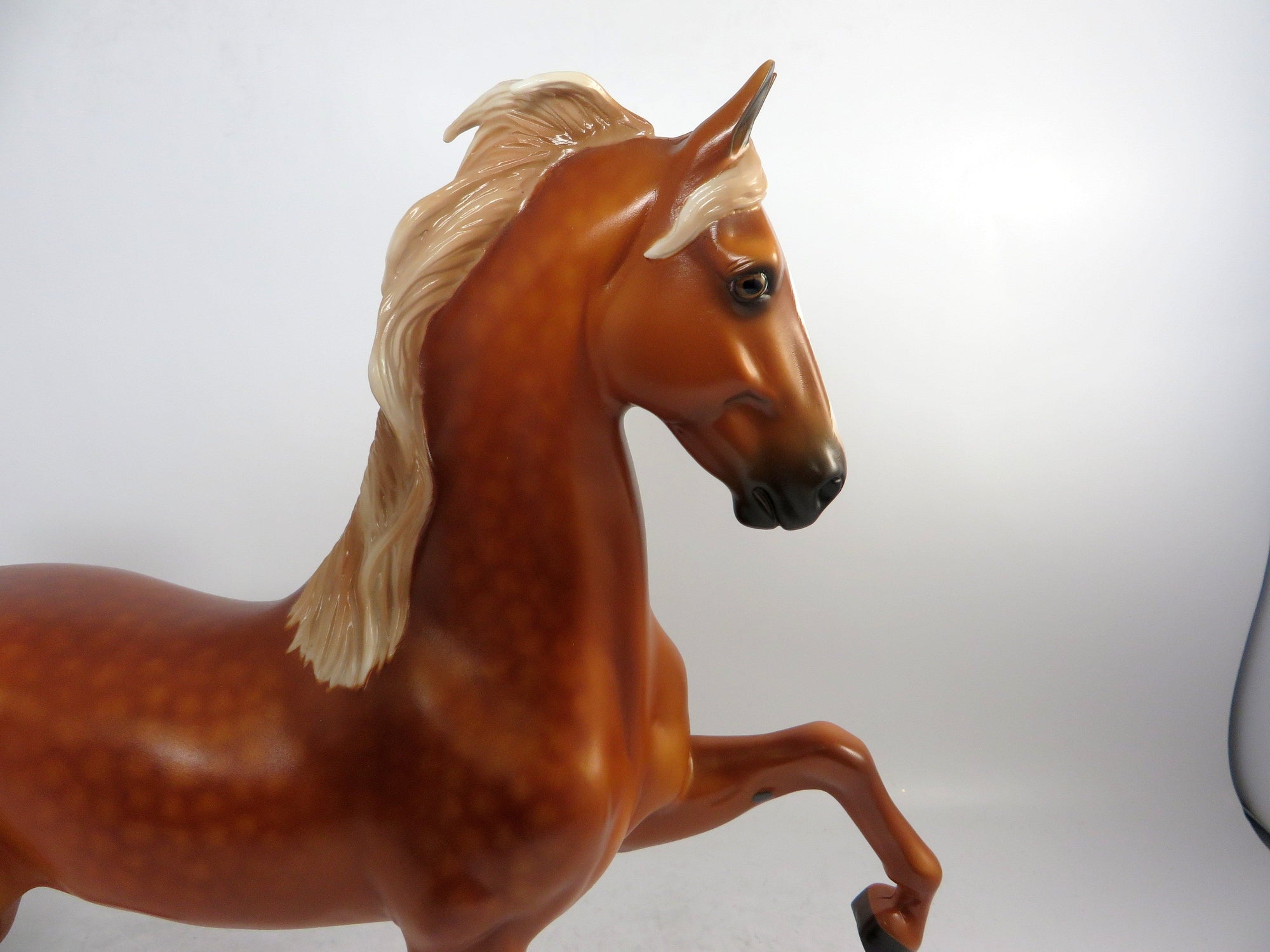 PHONE A FRIEND DAPPLE CHESTNUT SADDLEBRED MODEL HORSE BY SHERYL LEISURE 12/27/18