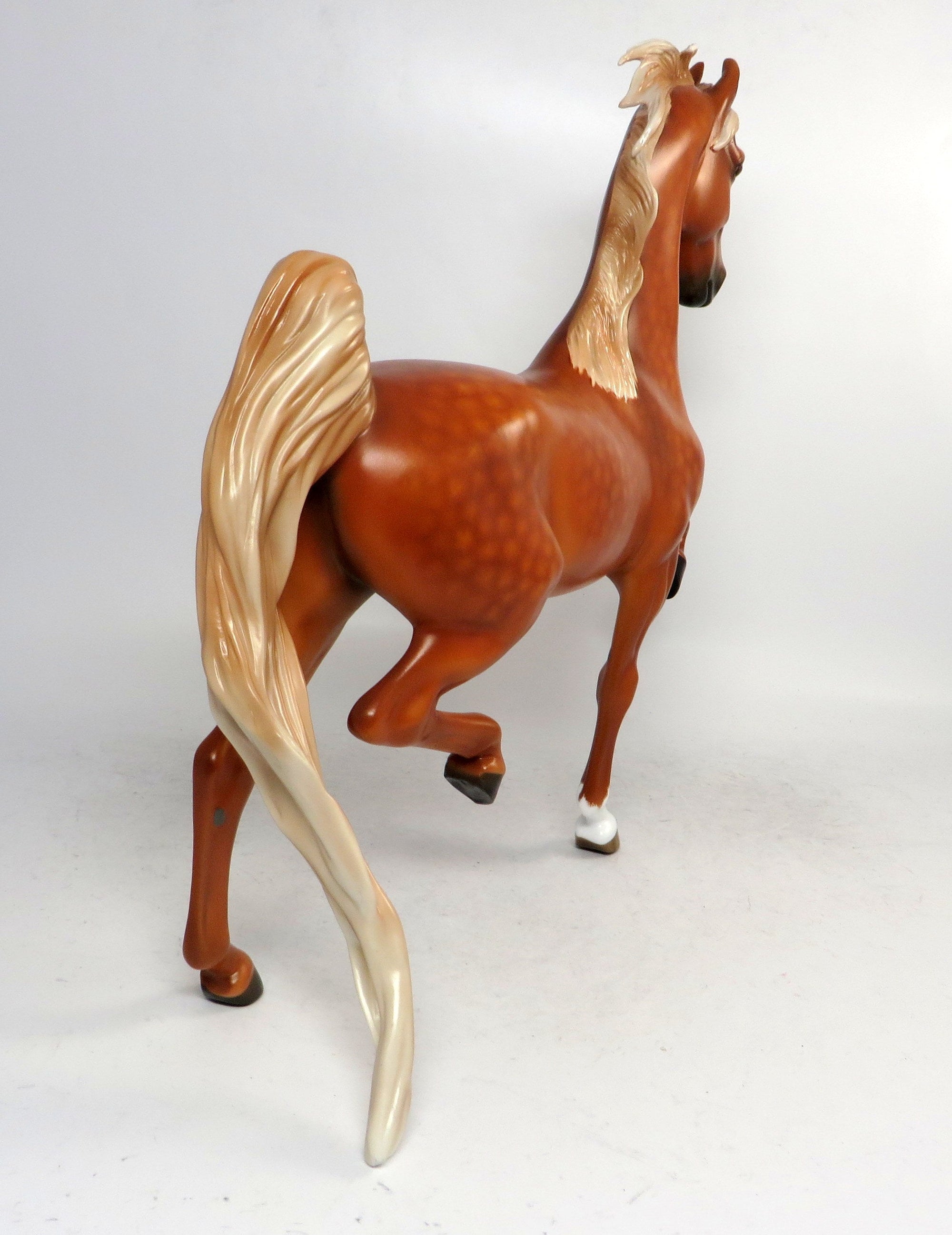 PHONE A FRIEND DAPPLE CHESTNUT SADDLEBRED MODEL HORSE BY SHERYL LEISURE 12/27/18