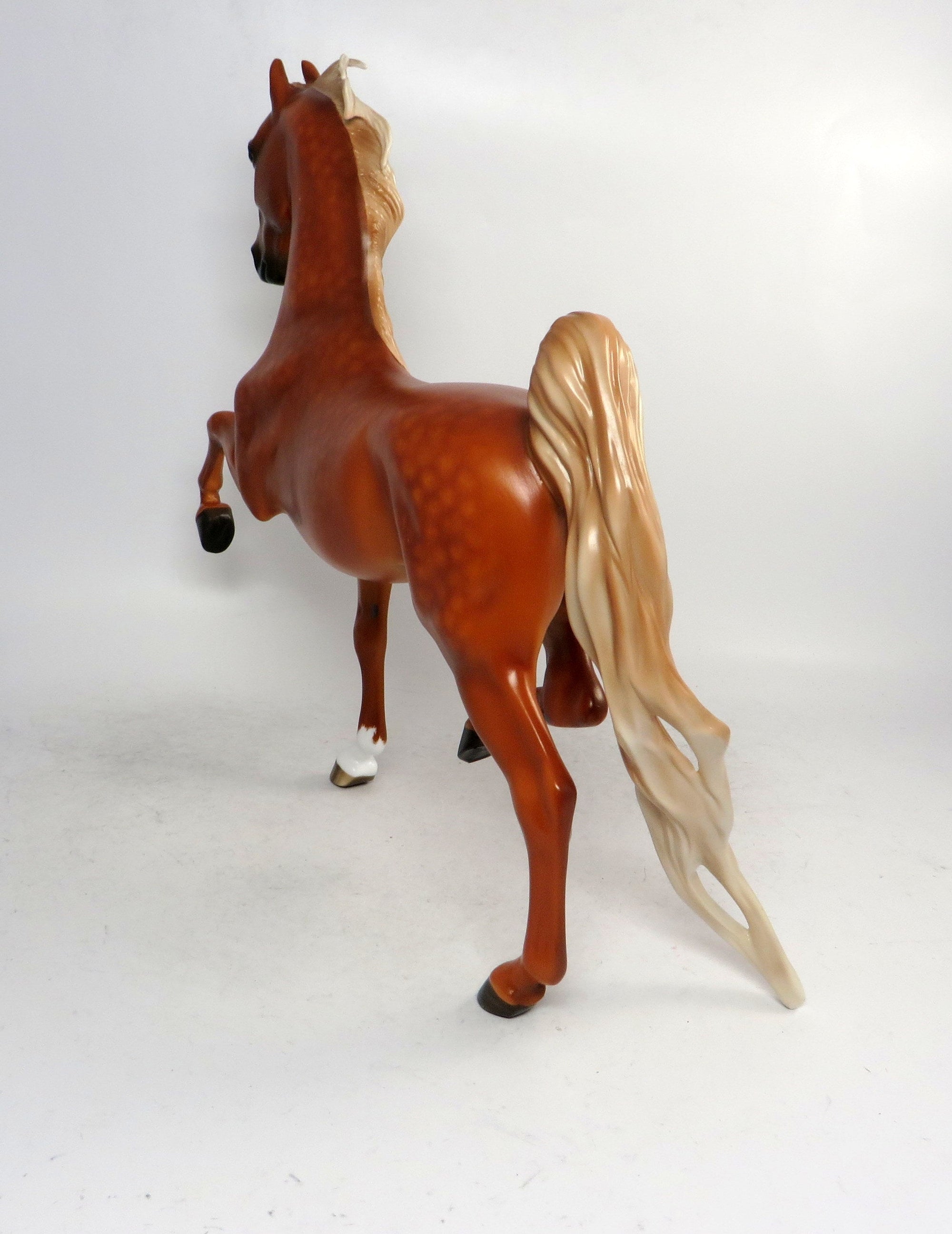 PHONE A FRIEND DAPPLE CHESTNUT SADDLEBRED MODEL HORSE BY SHERYL LEISURE 12/27/18