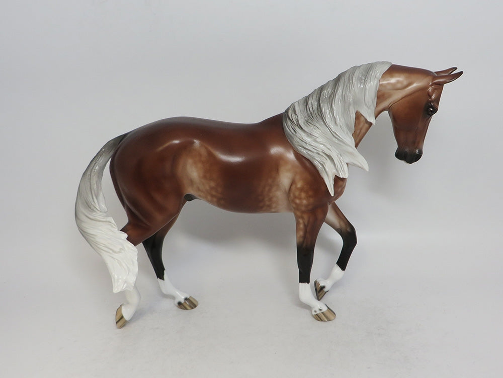 BOX SOCIAL-OOAK BAY GOING GREY THOROUGHBRED MODEL HORSE BY SHERYL LEISURE SCHF 2018