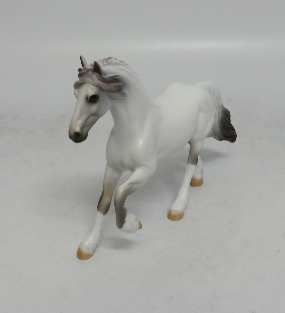 TONTO - OOAK GREY FRESIAN CHIP SHCF2018