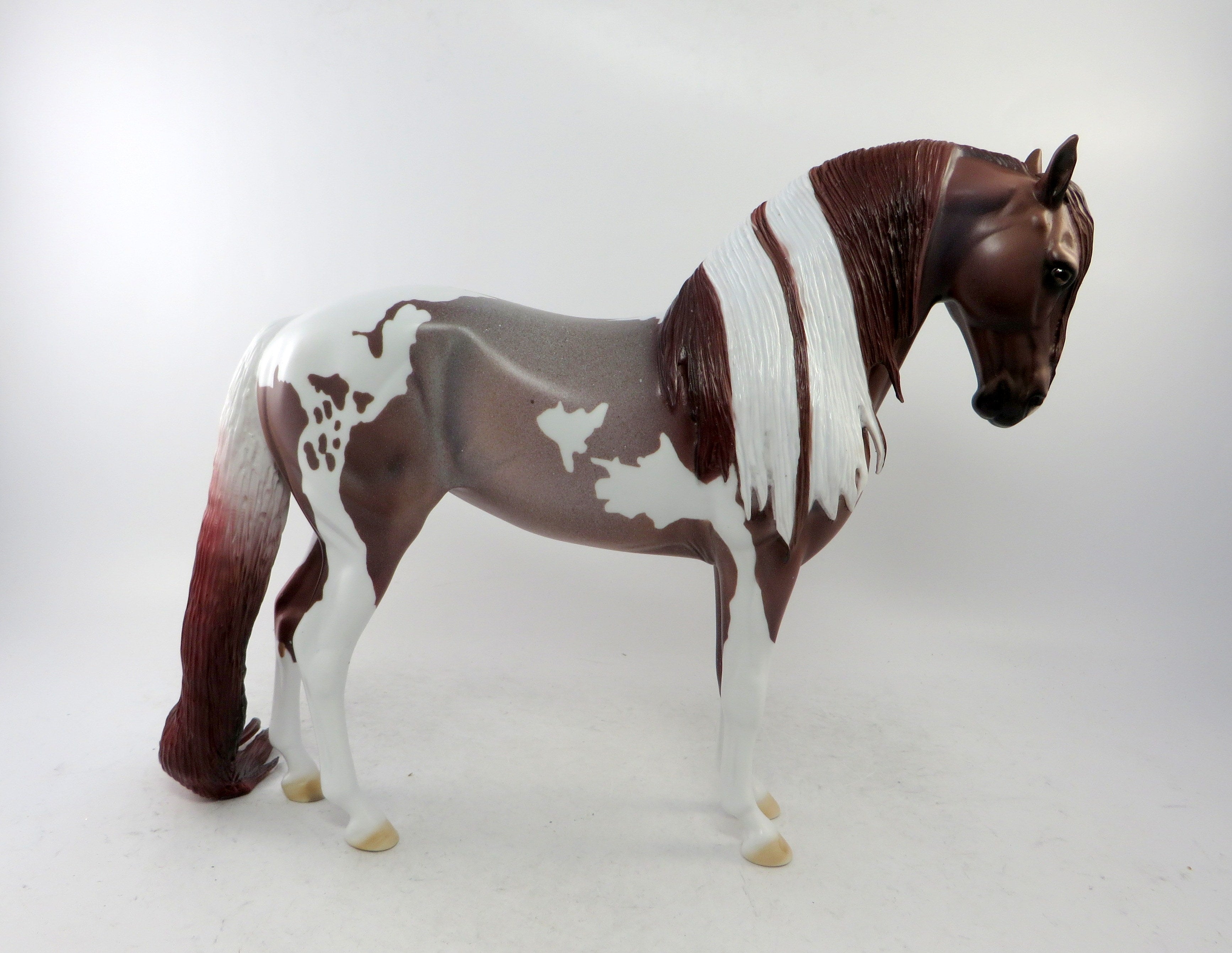 Breyer model store horse-Stella