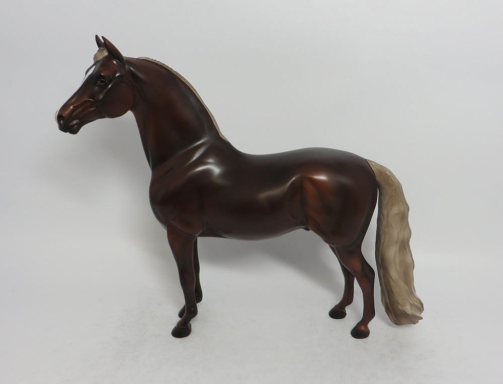 ALFIE - LE4 LIVER CHESTNUT MORGAN MODEL HORSE SHCF2018