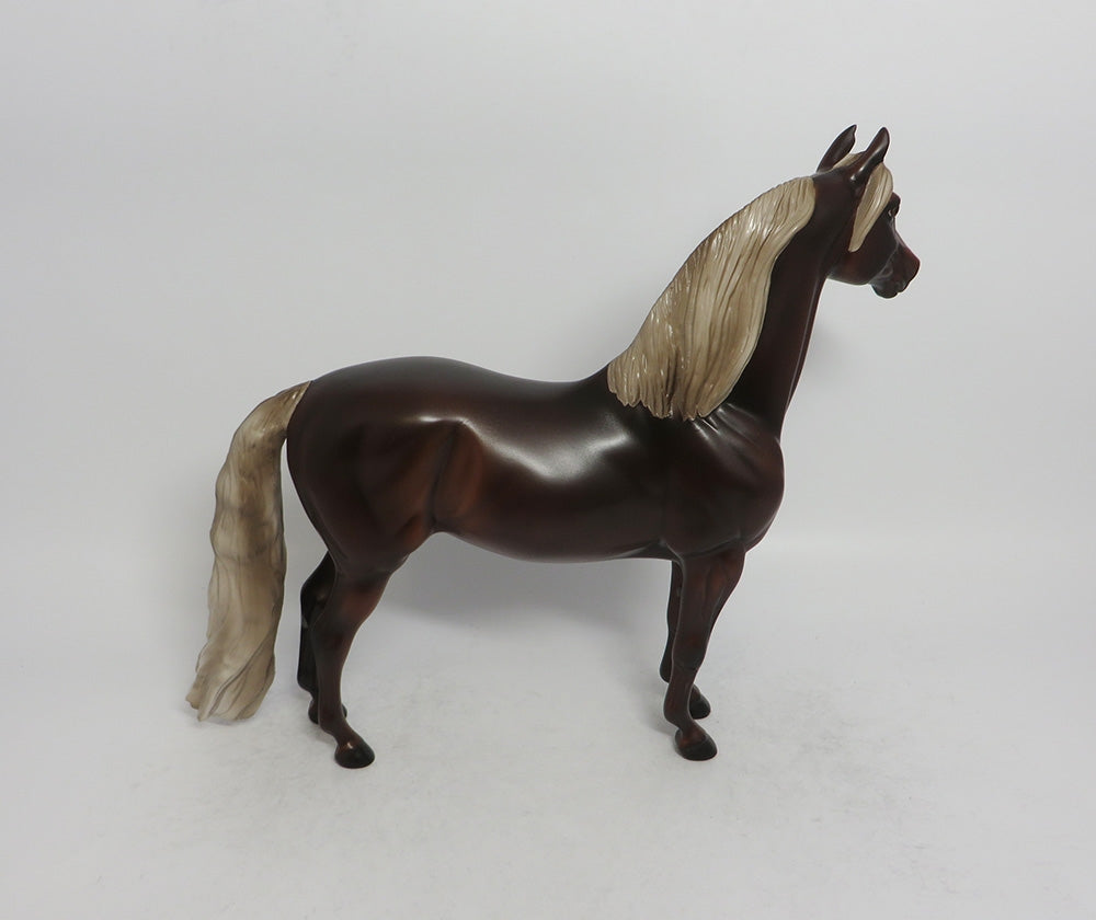 ALFIE - LE4 LIVER CHESTNUT MORGAN MODEL HORSE SHCF2018