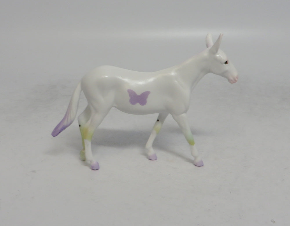FLUTTERBY - OOAK PURPLE BUTTERFLY DECORATOR MULE CHIP SHCF2018