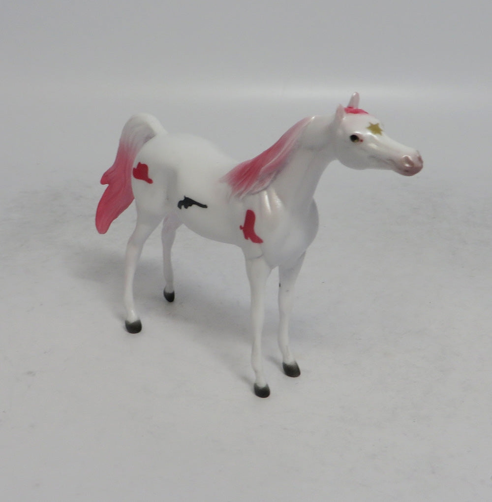 RED RIDER - OOAK WESTERN DECORATOR ARABIAN CHIP SHCF2018