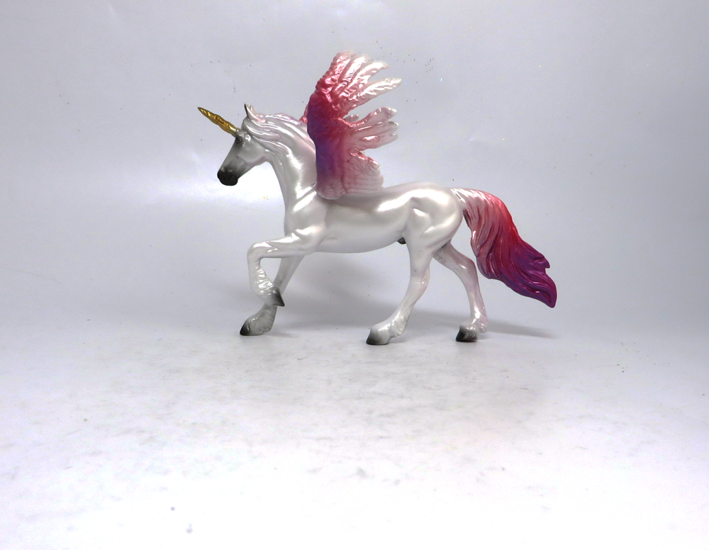 LOVE BITS--OOAK-PEGACHIP VALENTINE DECORATOR PEARL WITH FUSHCIA WINGS AND TAIL GOLD HORN MW19