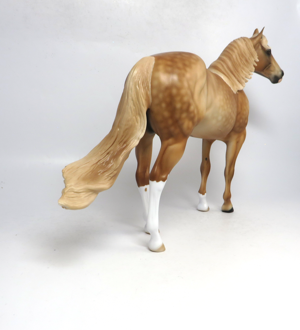 HONEY SMACK- ISH14-47-OOAK- DAPPLE PALOMINO ISH MODEL HORSE 1/18/18