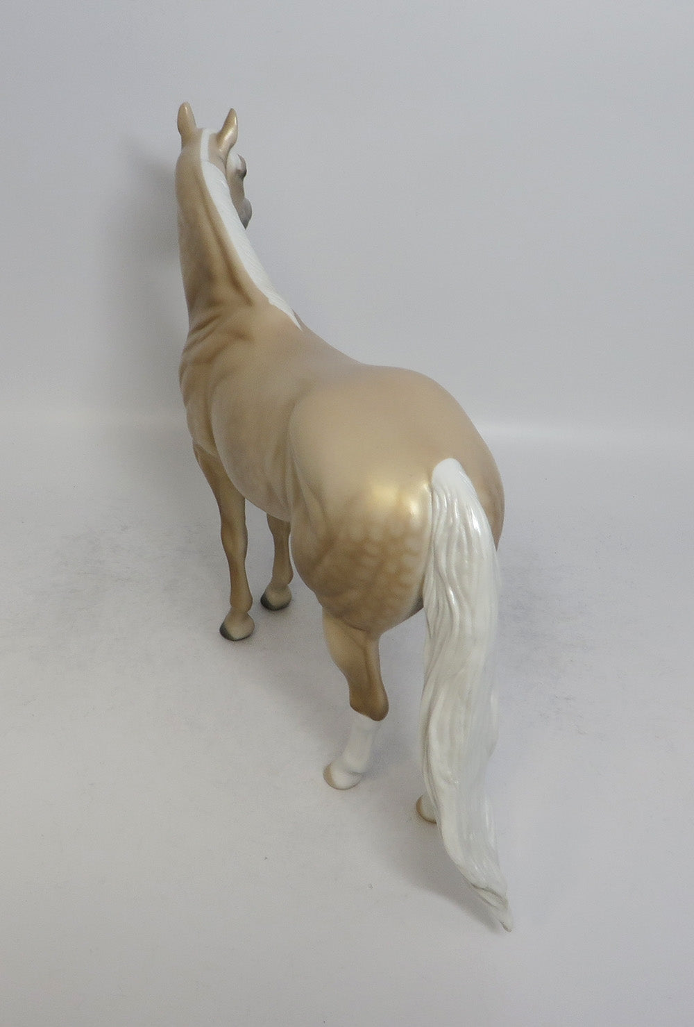 CHEX MIX - LE5 DAPPLE PALOMINO ISH MODEL HORSE EQ2018