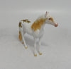 DAPNE - OOAK WHITE AND YELLOW FLOWER DECORATOR ANDALUSIAN CHIP EQ2018
