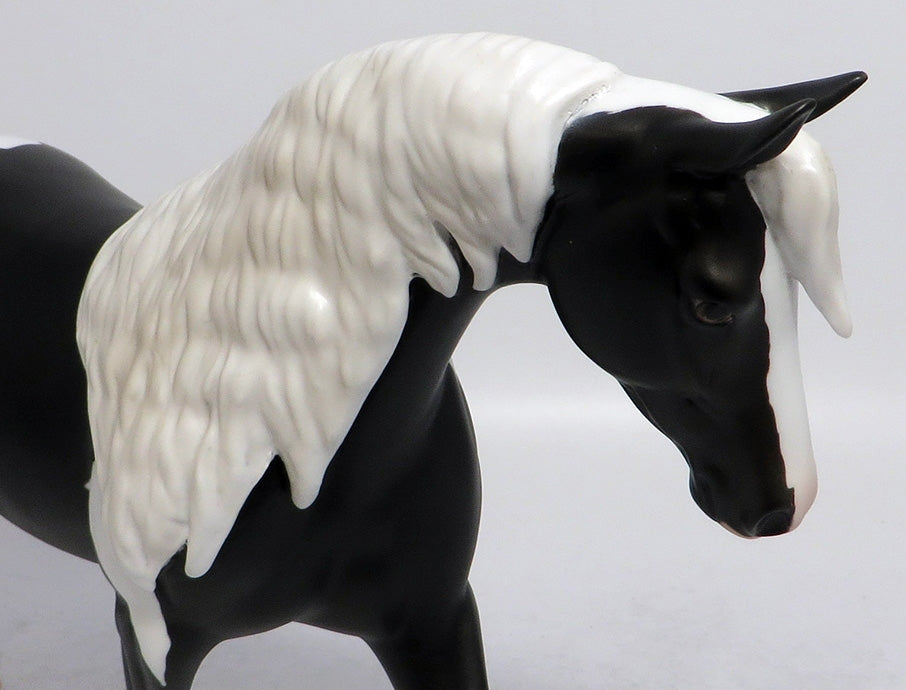 MIDGE-LE-30 BLACK PINTO PONY WITH CUSTOM MANE AND TAIL EQ 2018