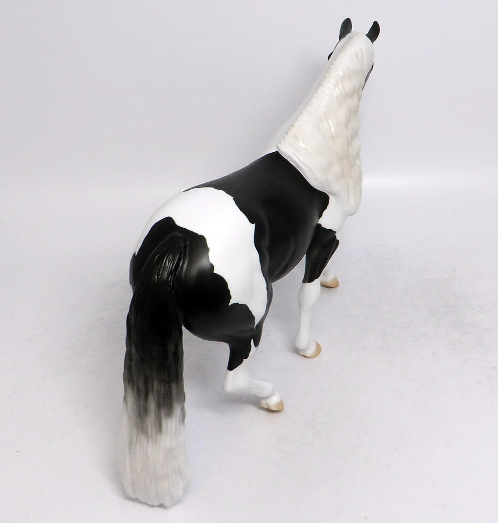 MIDGE-LE-30 BLACK PINTO PONY WITH CUSTOM MANE AND TAIL EQ 2018