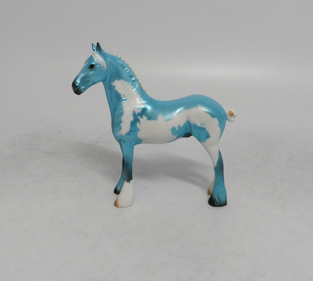 BLUE RAZZ - OOAK BLUE PINTO DECORATOR DRAFT CHIP EQ2018