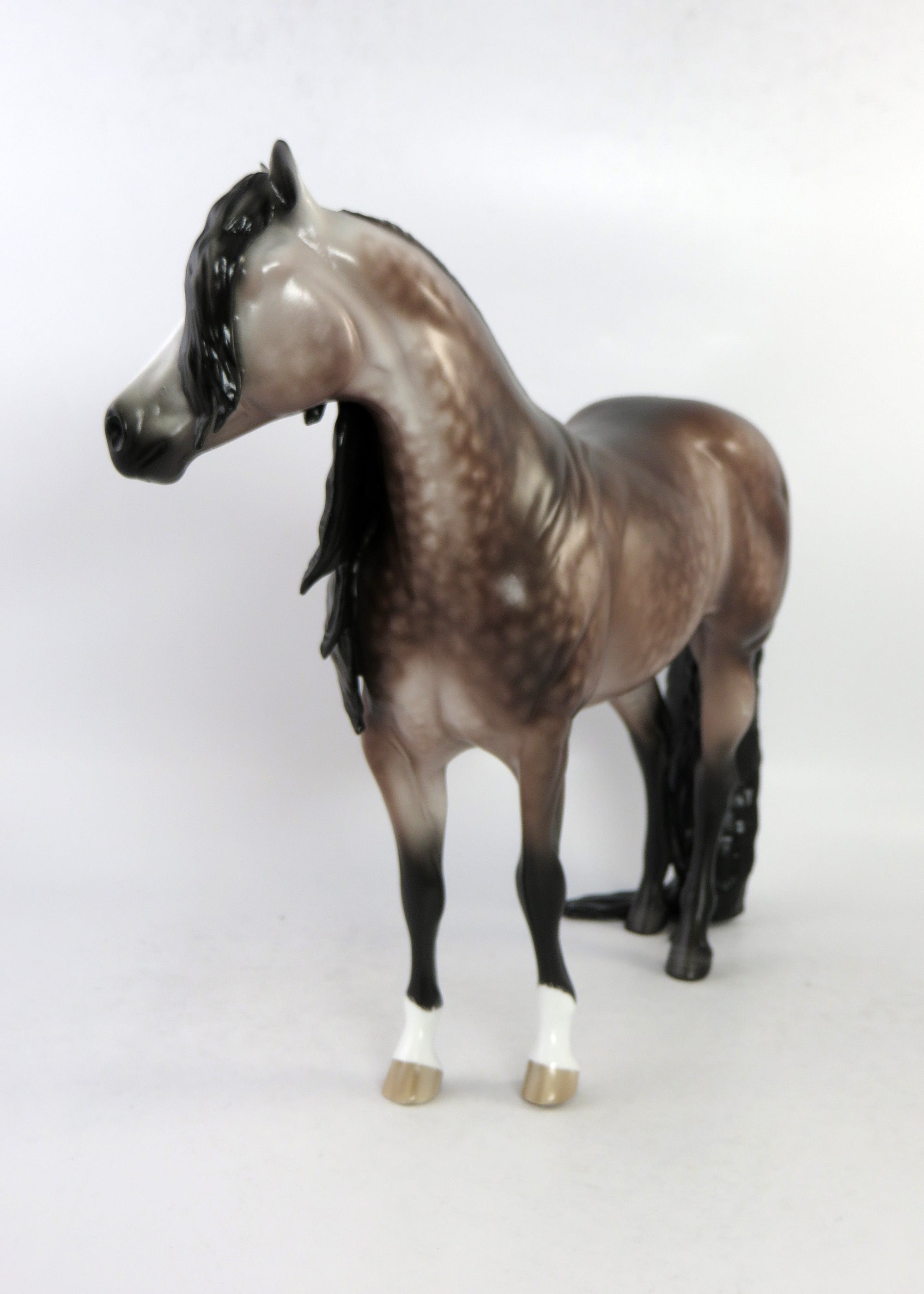 TENNYSON-DAPPLE ROSE GREY ISH MODEL HORSE BY SHERYL LEISURE 6/15/18