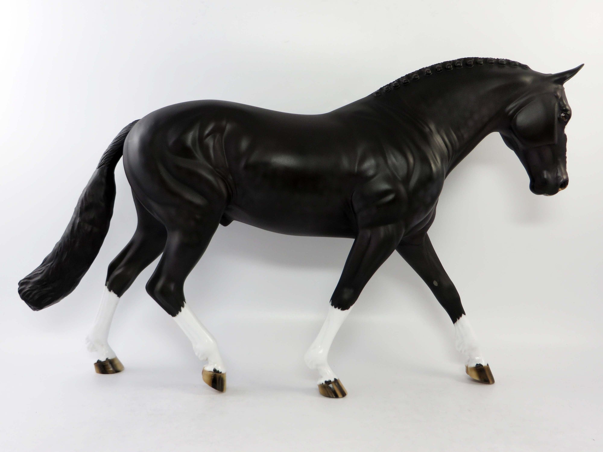 DAPPLE JACK-OOAK DAPPLE BLACK IRISH DRAUGHT MODEL HORSE BY JULIE KEIM EQ 2018