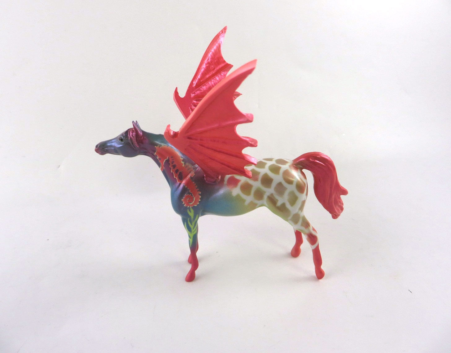 JASPER-OOAK PINK ARABIAN BAT CHIP DECORATOR BY KAYLA WESSE MM19