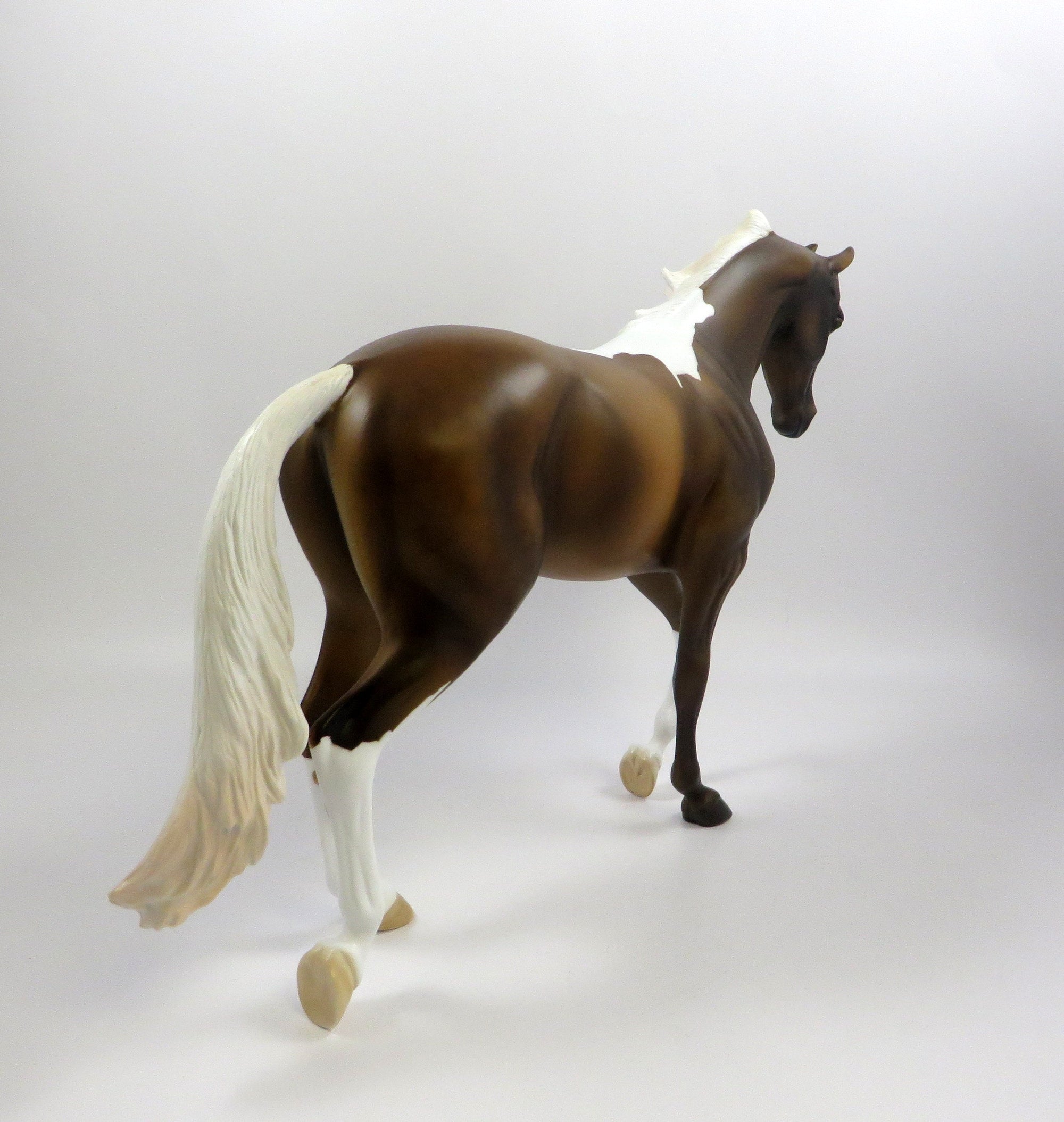 JESTER-OOAK CHESTNUT PAINT THOROUGHBRED MODEL HORSE EQ 19