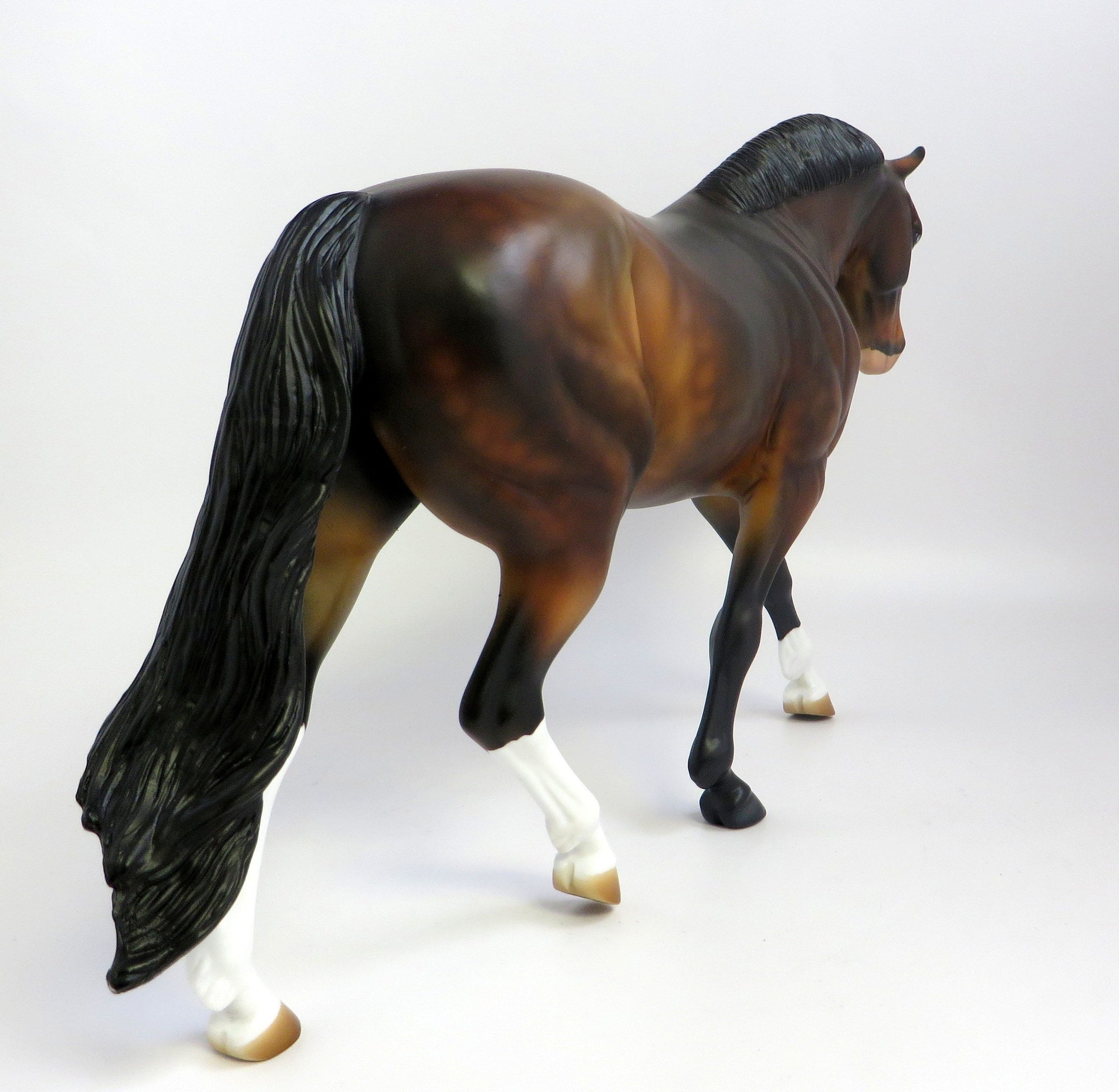 HANG ON JOHNNY-OOAK DAPPLE BAY IRISH DRAFT MODEL HORSE 5/28/19