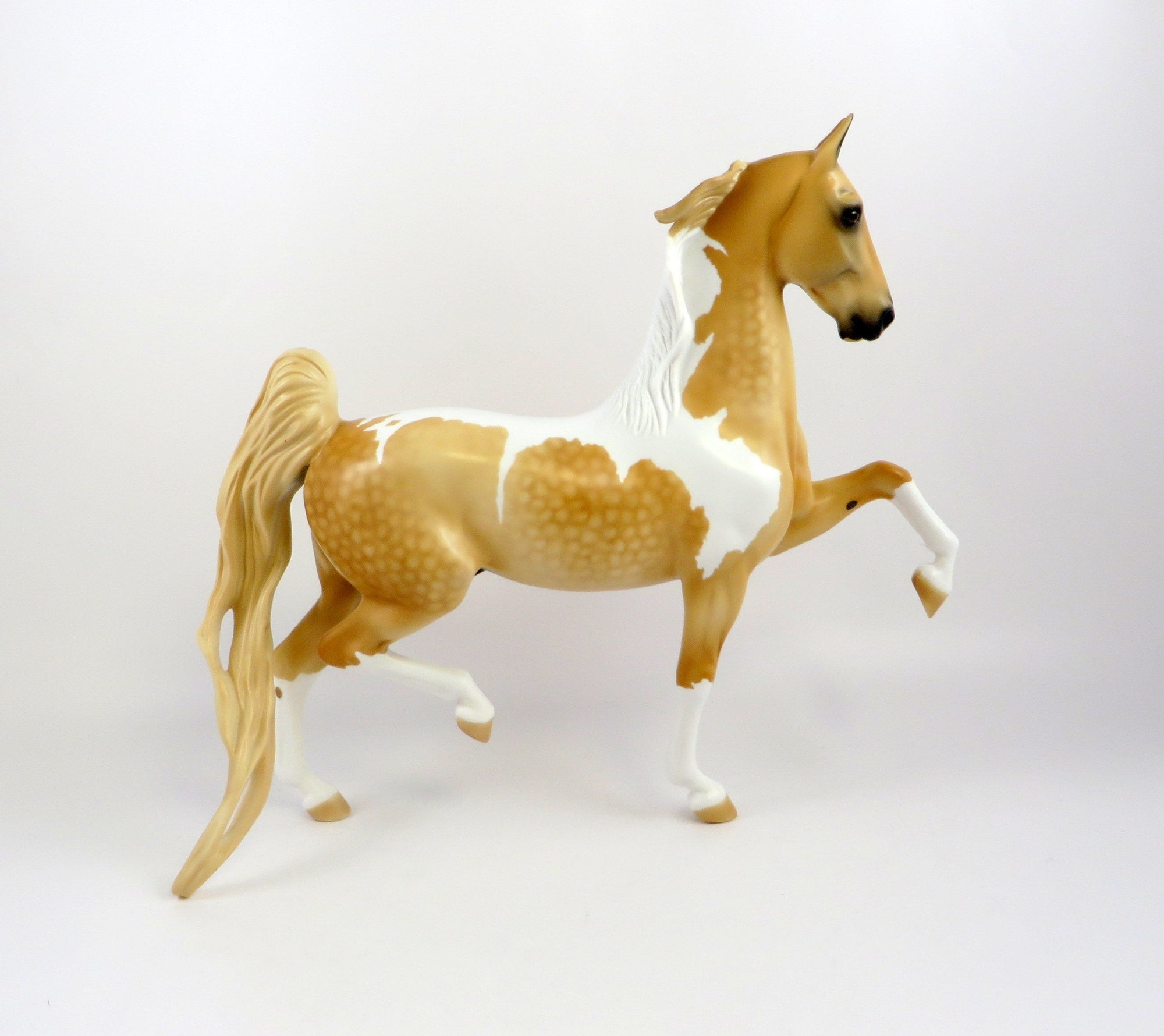 KAZIMIR-OOAK DAPPLE PALOMINO TOBIANO SADDLEBRED MODEL HORSE EQ 19