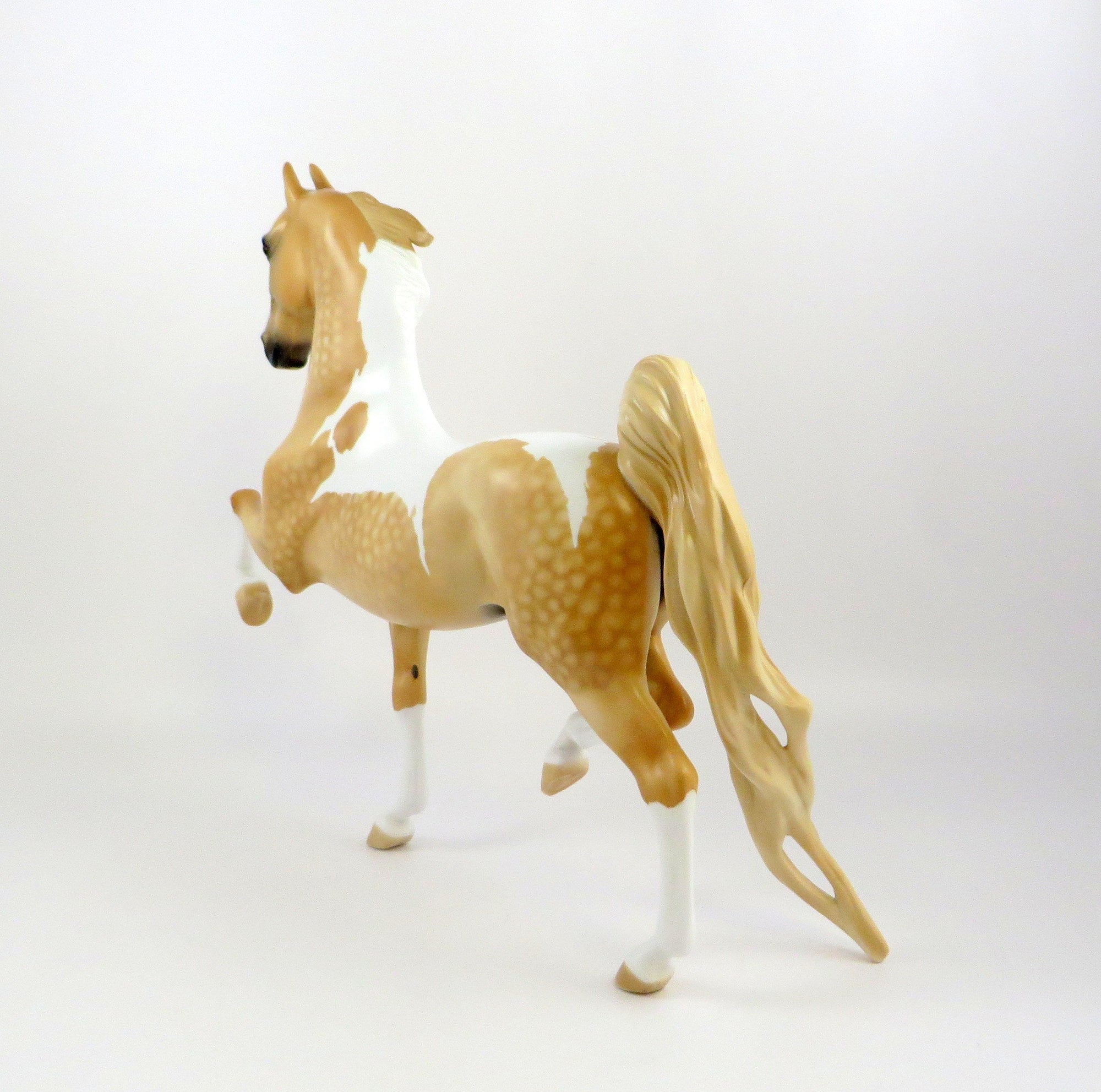 KAZIMIR-OOAK DAPPLE PALOMINO TOBIANO SADDLEBRED MODEL HORSE EQ 19