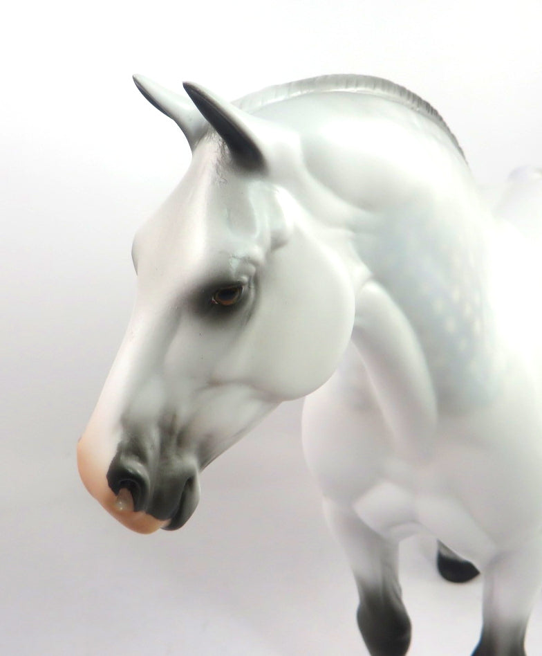 LADY MIST-OOAK DAPPLE GREY HEAVY DRAFT MARE MODEL HORSE PJ2020