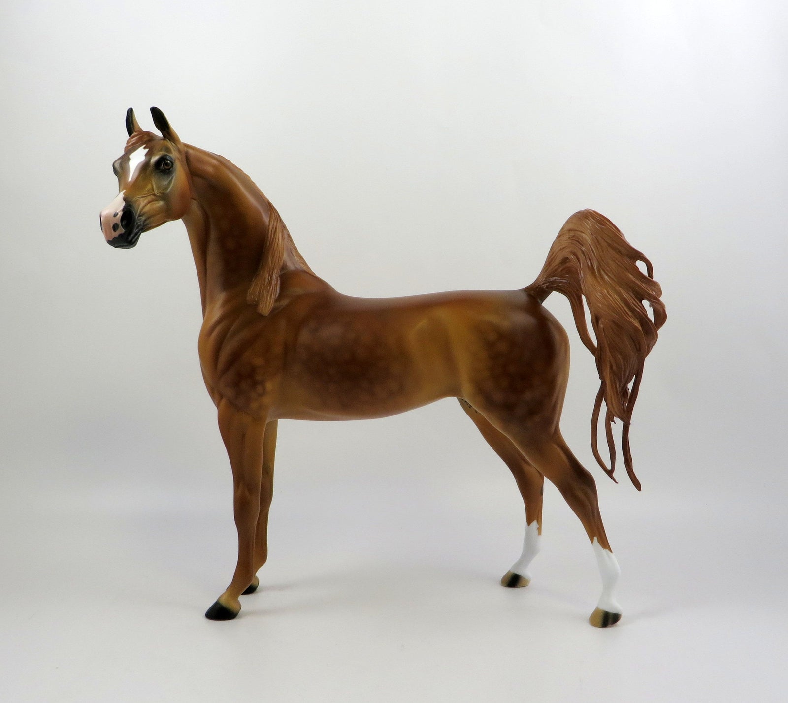 LADY DIANA-LE-10 CM CHESTNUT ARABIAN MODEL HORSE ESQ 19 BY AUDREY