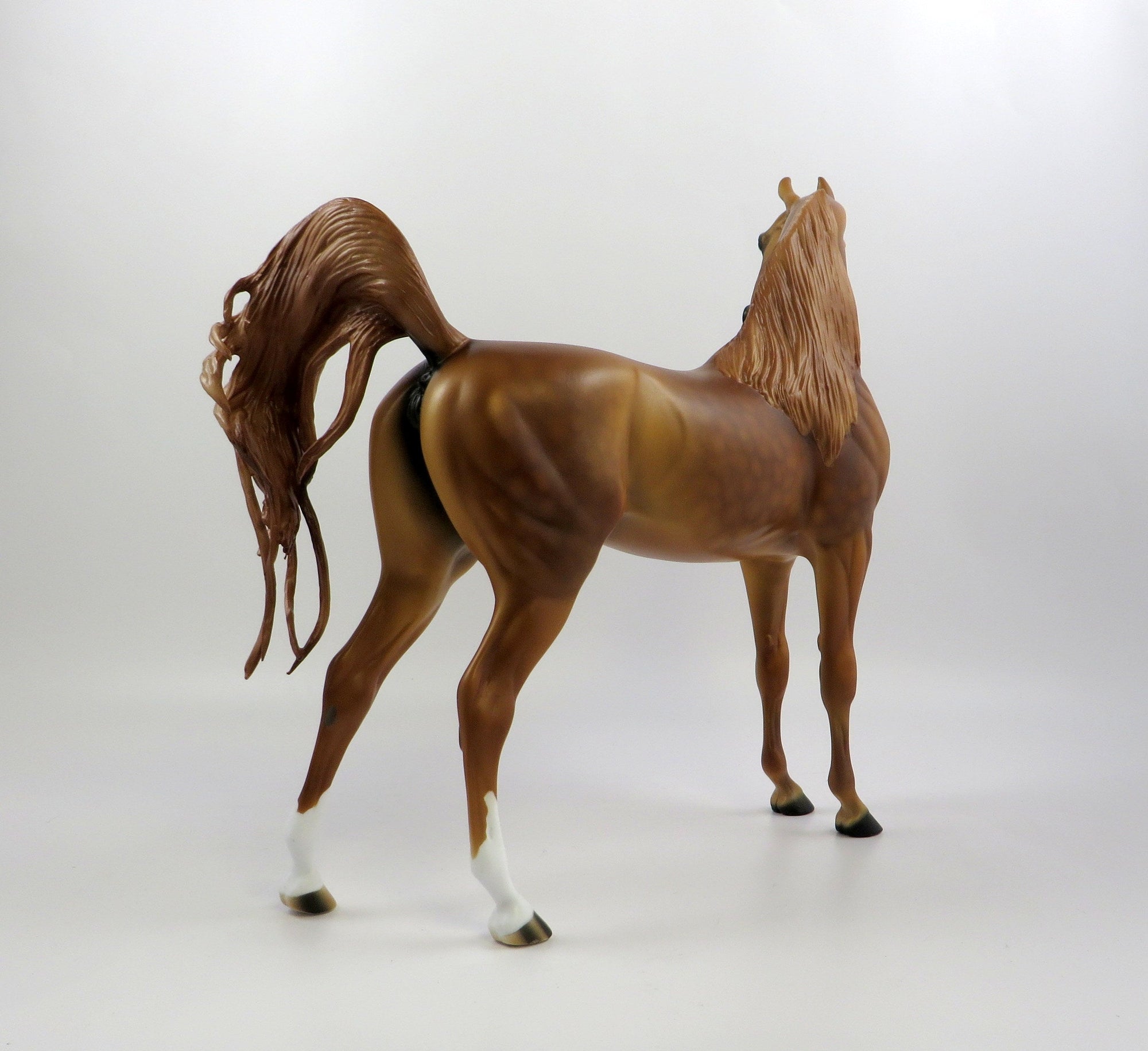 LADY DIANA-LE-10 CM CHESTNUT ARABIAN MODEL HORSE ESQ 19 BY AUDREY