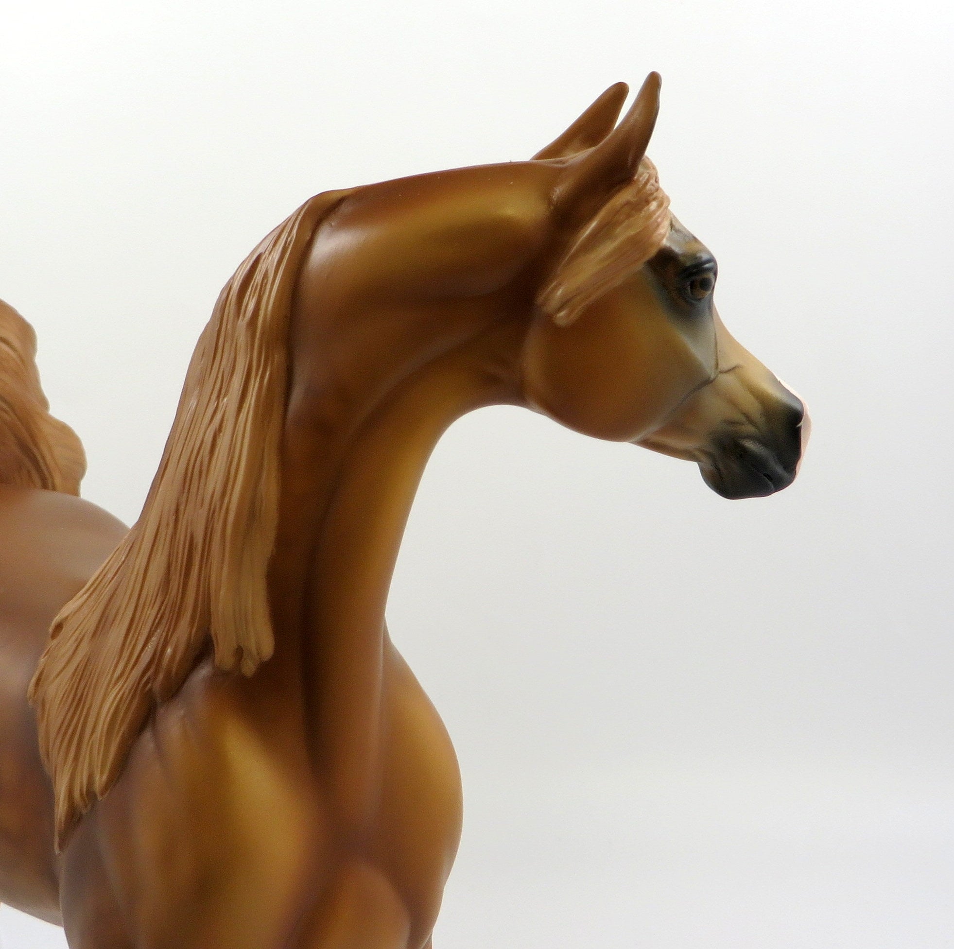 LADY DIANA-LE-10 CM CHESTNUT ARABIAN MODEL HORSE ESQ 19 BY AUDREY