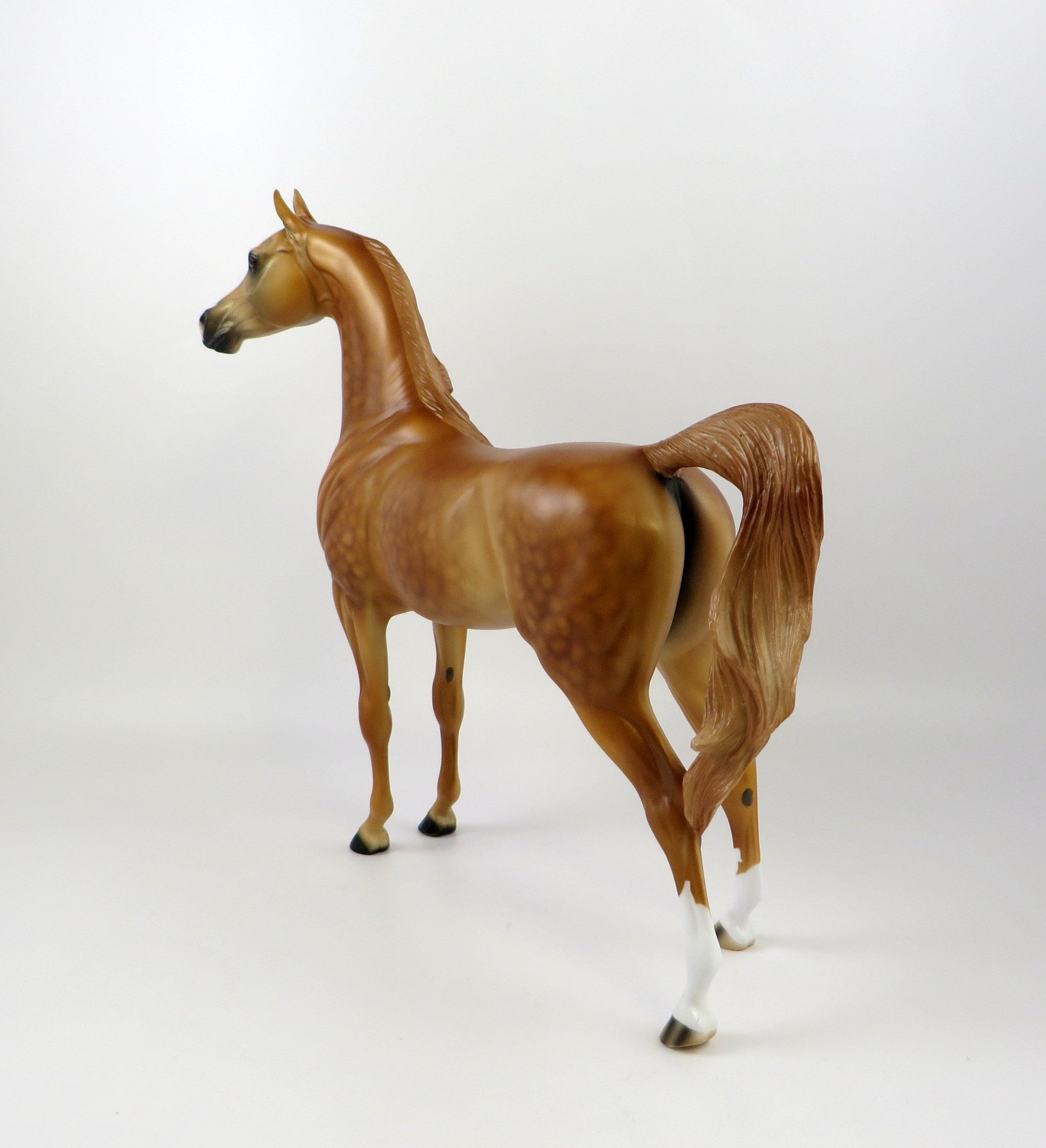 LADY DIANA-LE-10 NON CUSTOM CHESTNUT ARABIAN MODEL HORSE ESQ 19 BY AUDREY