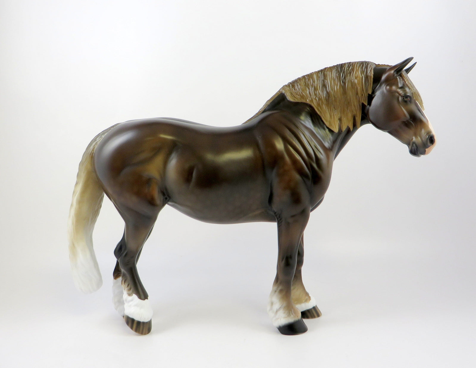 LADY OF THE LAKE CM LIVER CHESTNUT  BUNNY EQ 2019