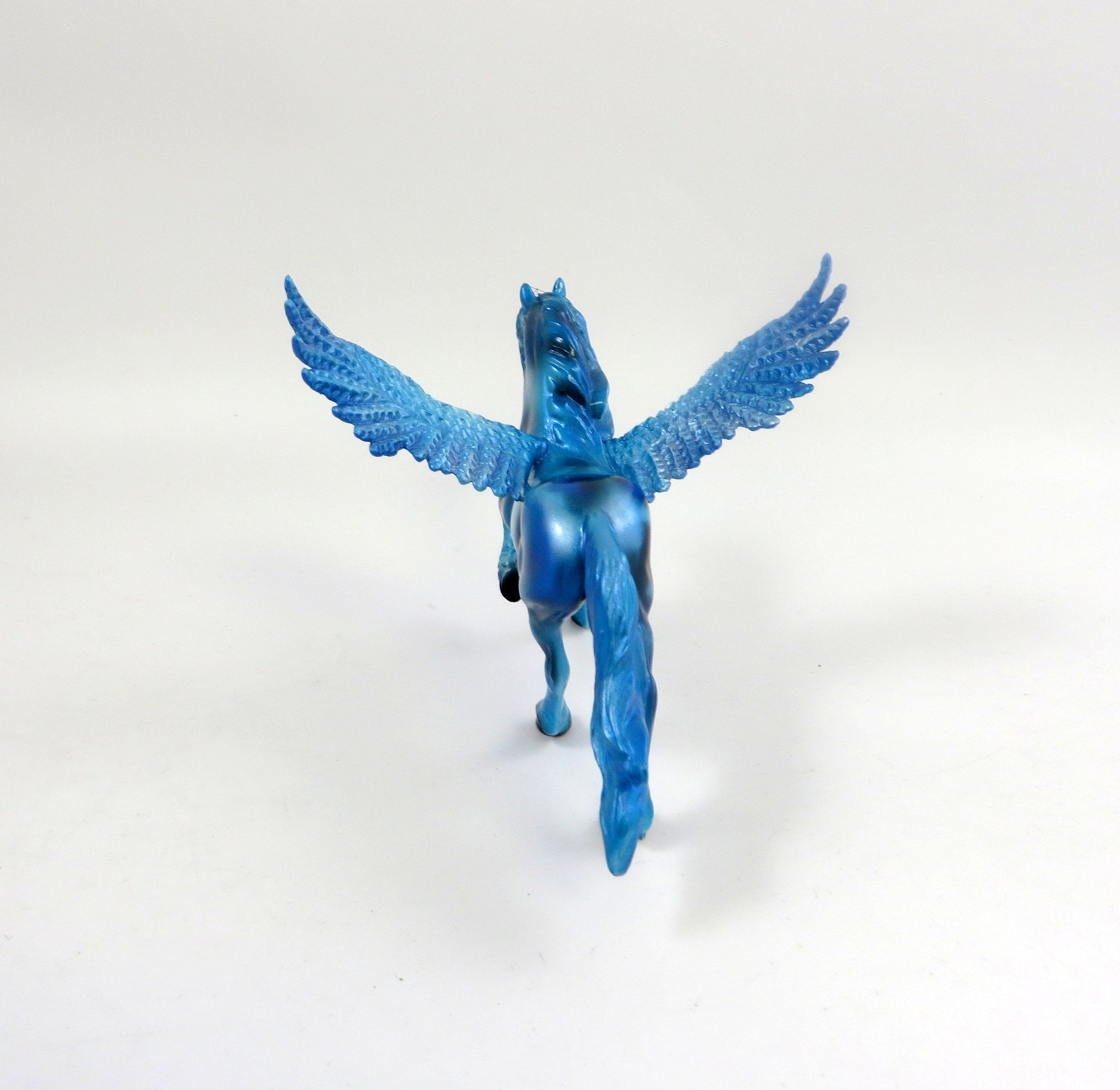 LADY&#39;S CHARMER-OOAK BLUE FREISIAN PEGASUS MODEL HORSE EQ 2019