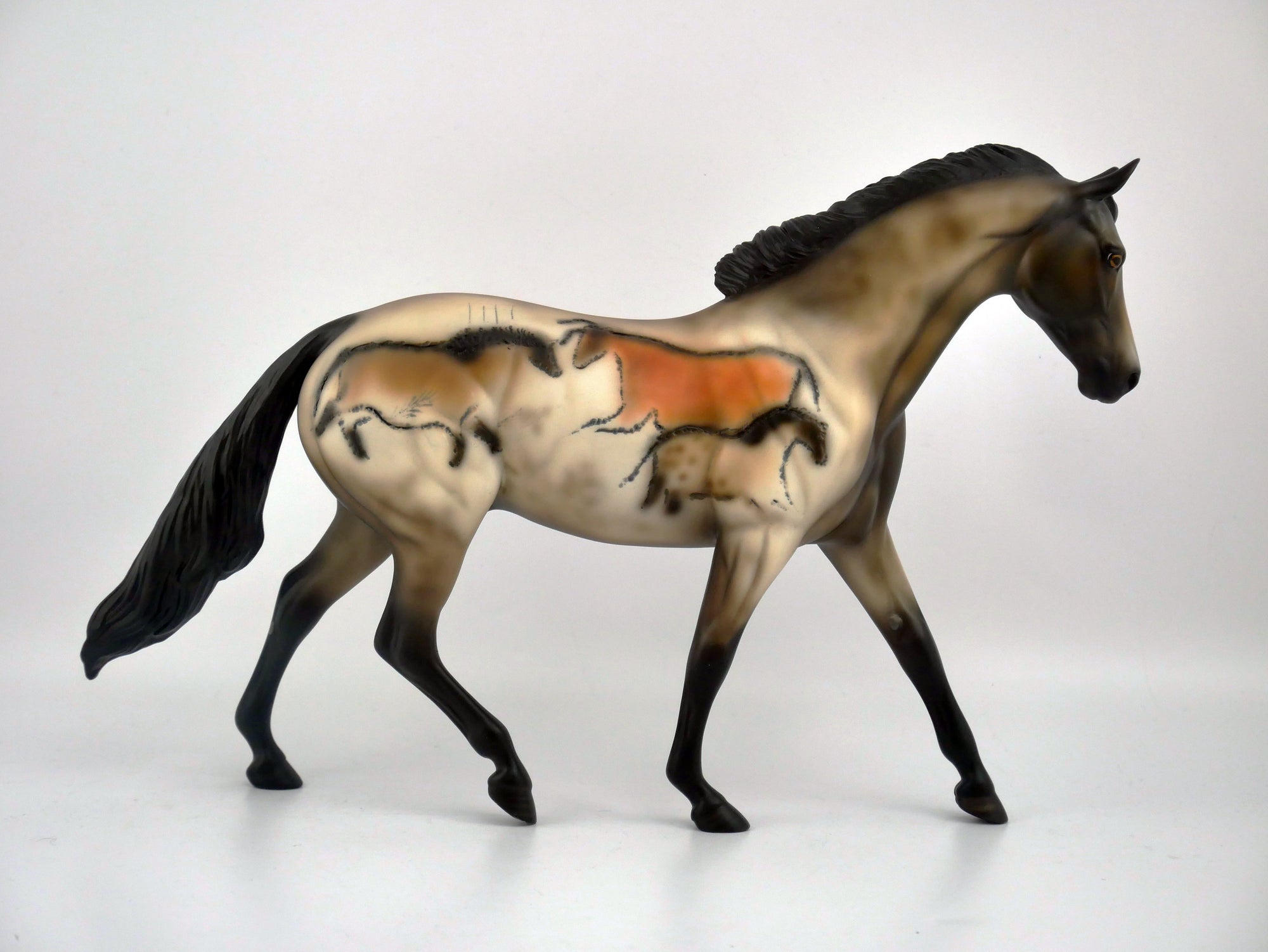 LASCAUY-LE-6  PONY-BY SHERYL LEISURE