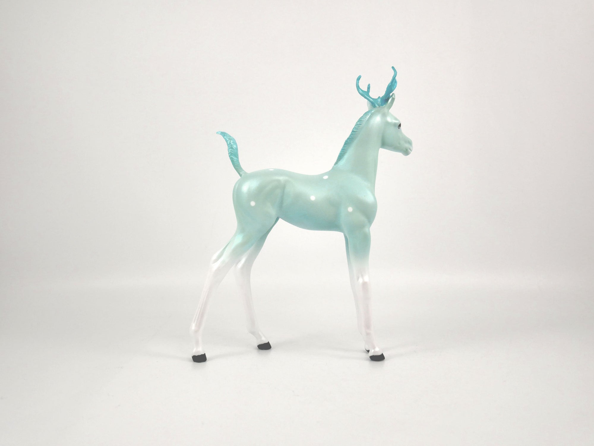 Lotta, and Henrik Deco Deer Set 12/20/20 By Jas Fanning