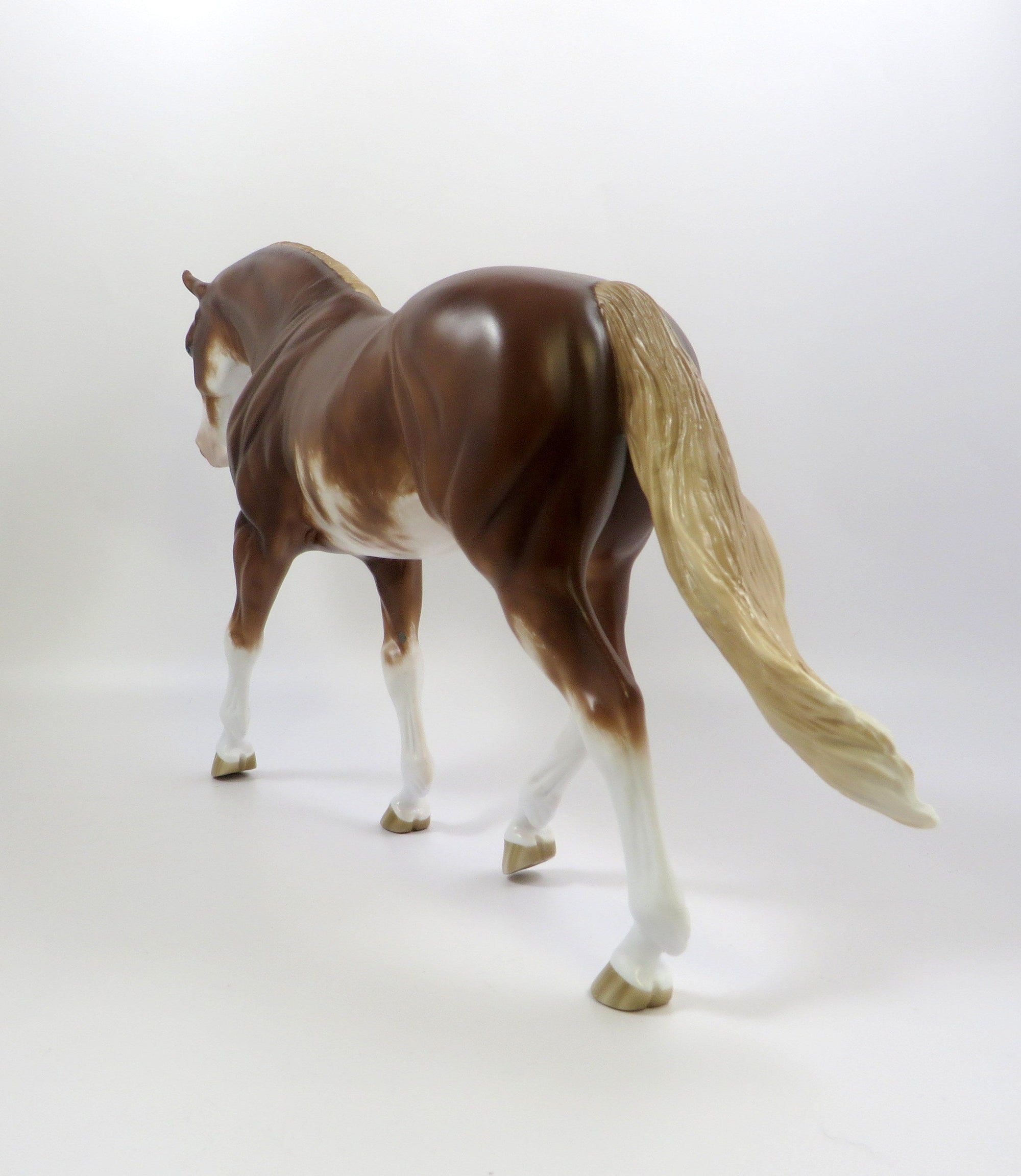 LOUIS-OOAK CHESTNUT SABINO IRISH DRAFT MODEL HORSE BY SHERYL LEISURE EQ 19
