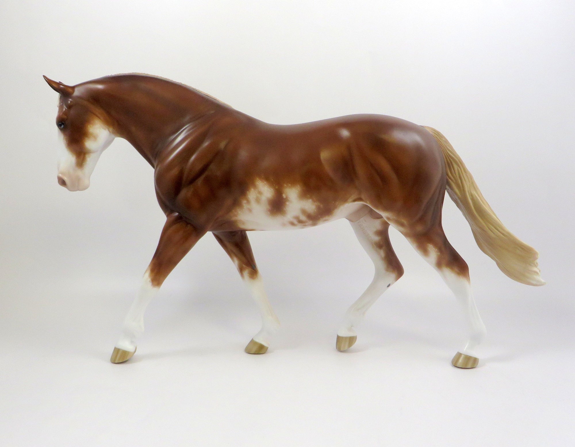 LOUIS-OOAK CHESTNUT SABINO IRISH DRAFT MODEL HORSE BY SHERYL LEISURE EQ 19