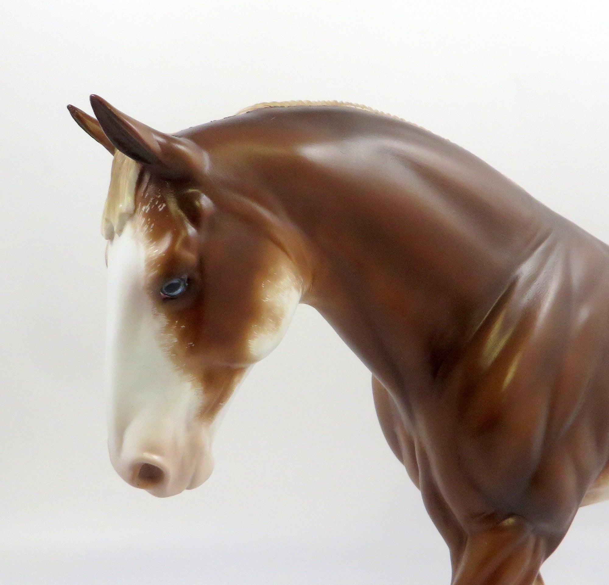 LOUIS-OOAK CHESTNUT SABINO IRISH DRAFT MODEL HORSE BY SHERYL LEISURE EQ 19