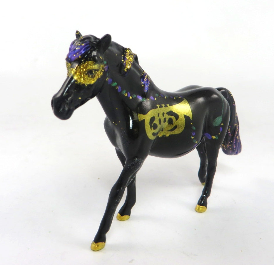 LOUIS-OOAK MARDI GRAS PONY CHIP DECORATOR MODEL HORSE 2/25/20