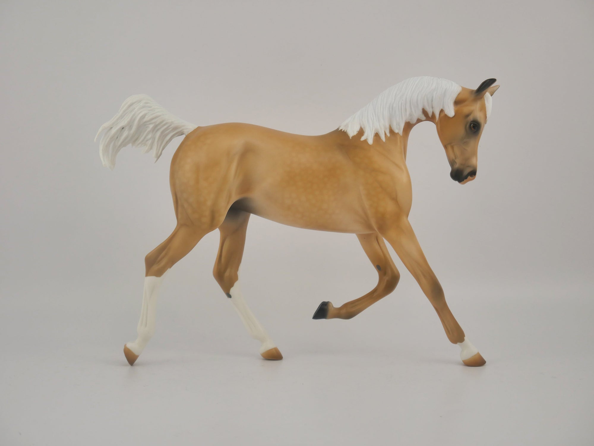 LUCENT-OOAK DAPPLE PALOMINO YEARLING BY AUDREY DIXON