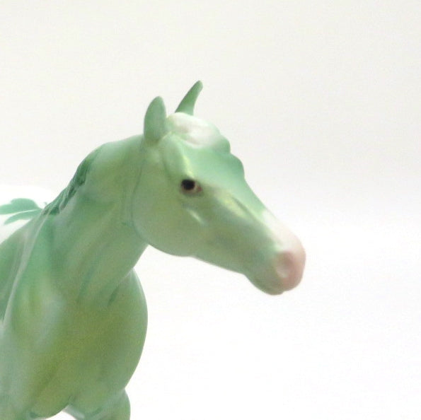 LUCKY MCCLOVER - OOAK IRISH DECORATOR APPY SHAMROCKS STOCK HORSE CHIP BY JAZZ FANNING 3/9/20