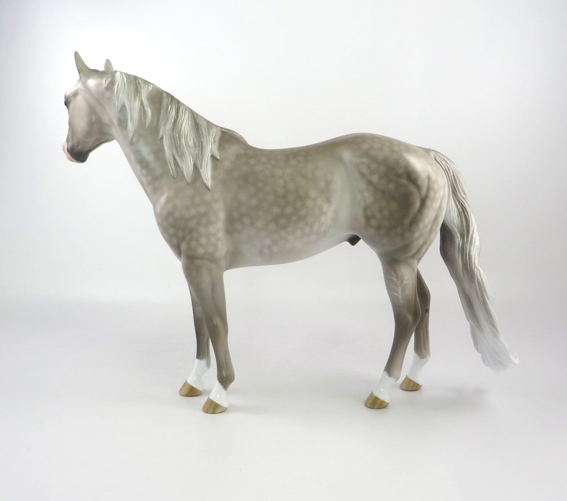 MACH&#39;S GUT-OOAK STAR DAPPLE LIGHT GREY ISH MODEL HORSE BY SHERYL LEISURE 2/20/20