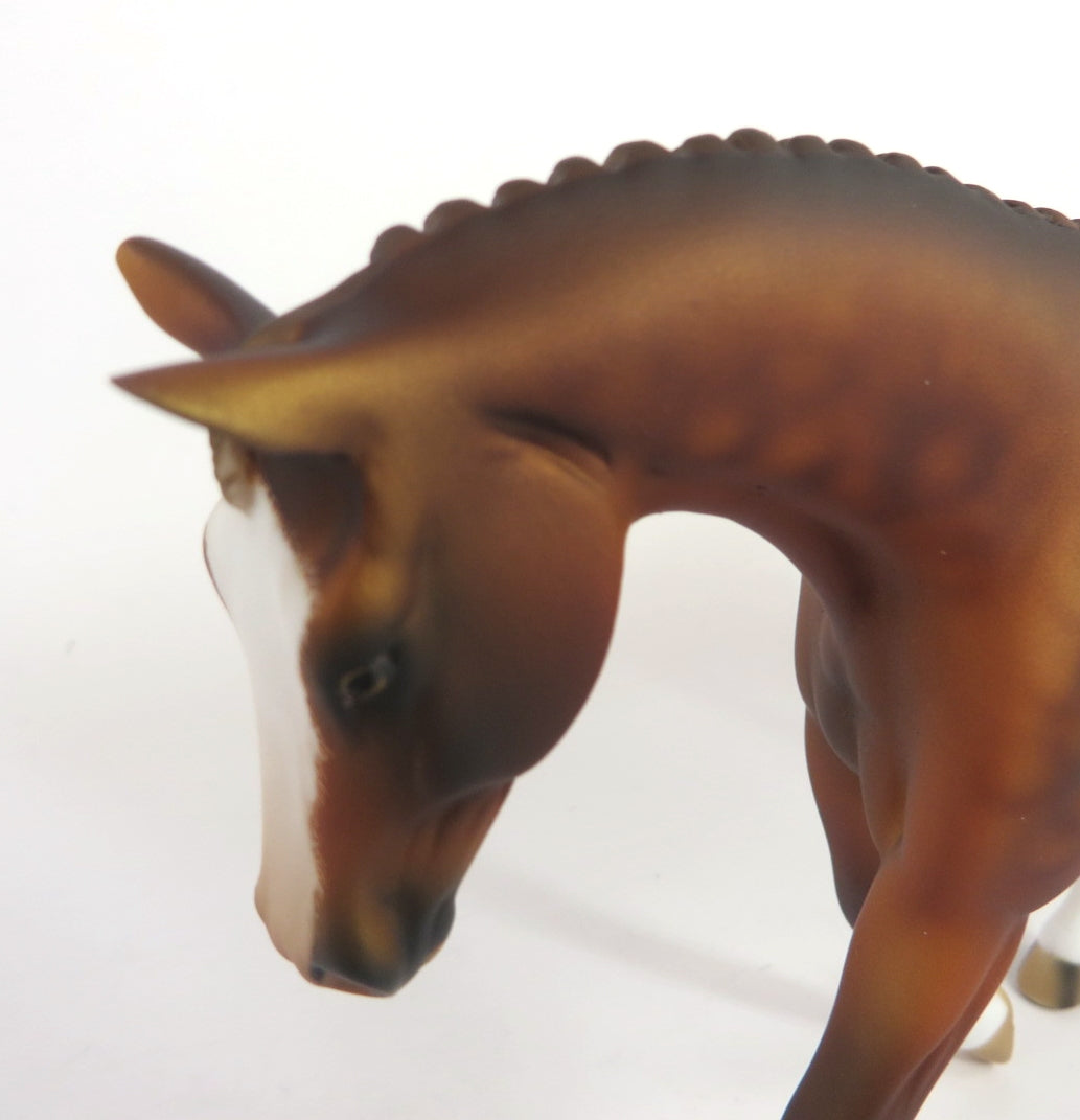 MAGIC CHRISTMAS-OOAK DAPPLE CHESTNUT  WARMBLOOD PEBBLE MODEL HORSE BY AUDREY DIXON  WHS 19
