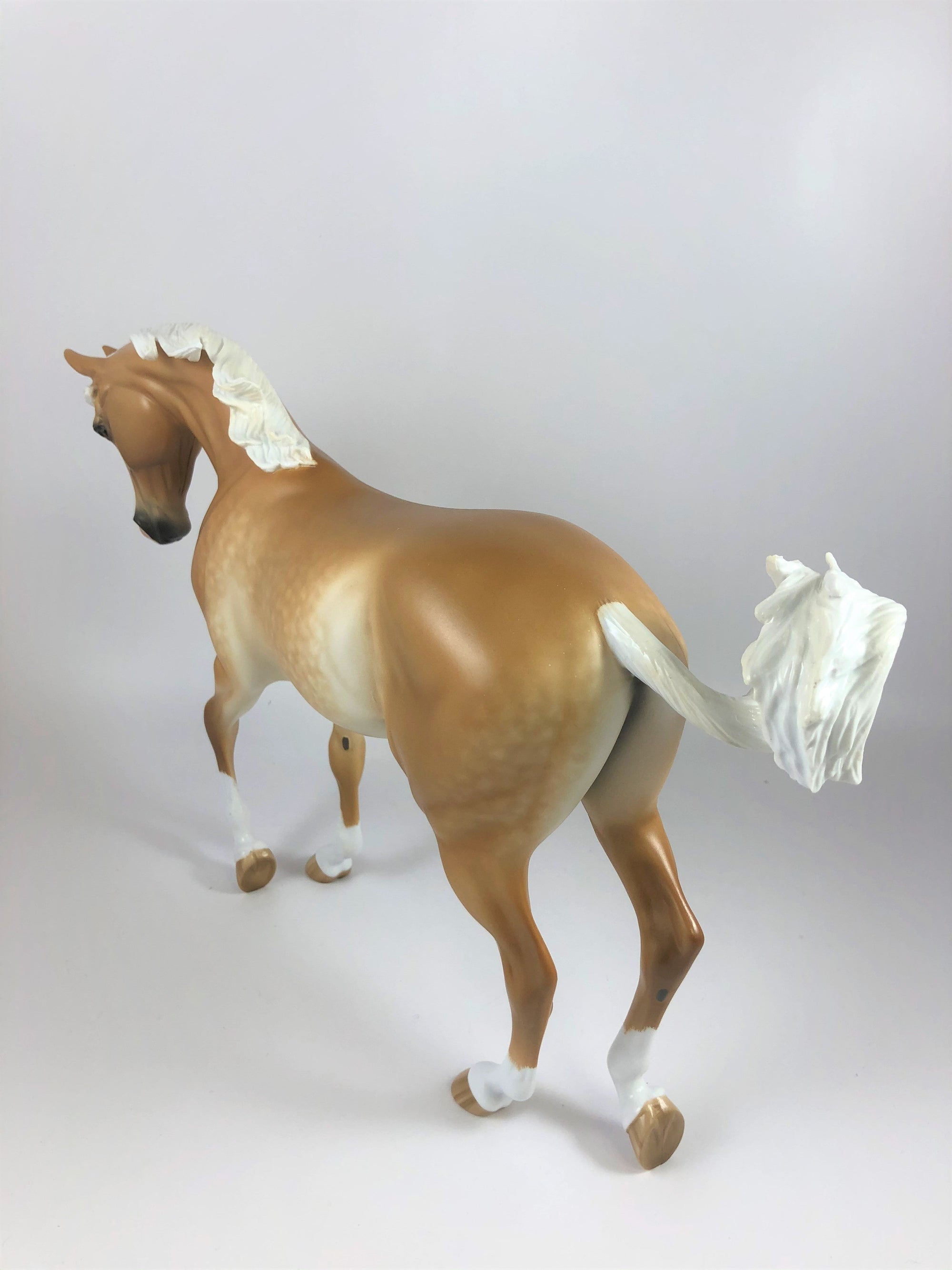 MAIZE DAZE-OOAK DAPPLE PALOMINO TB BY SHERYL LEISURE LHS 19