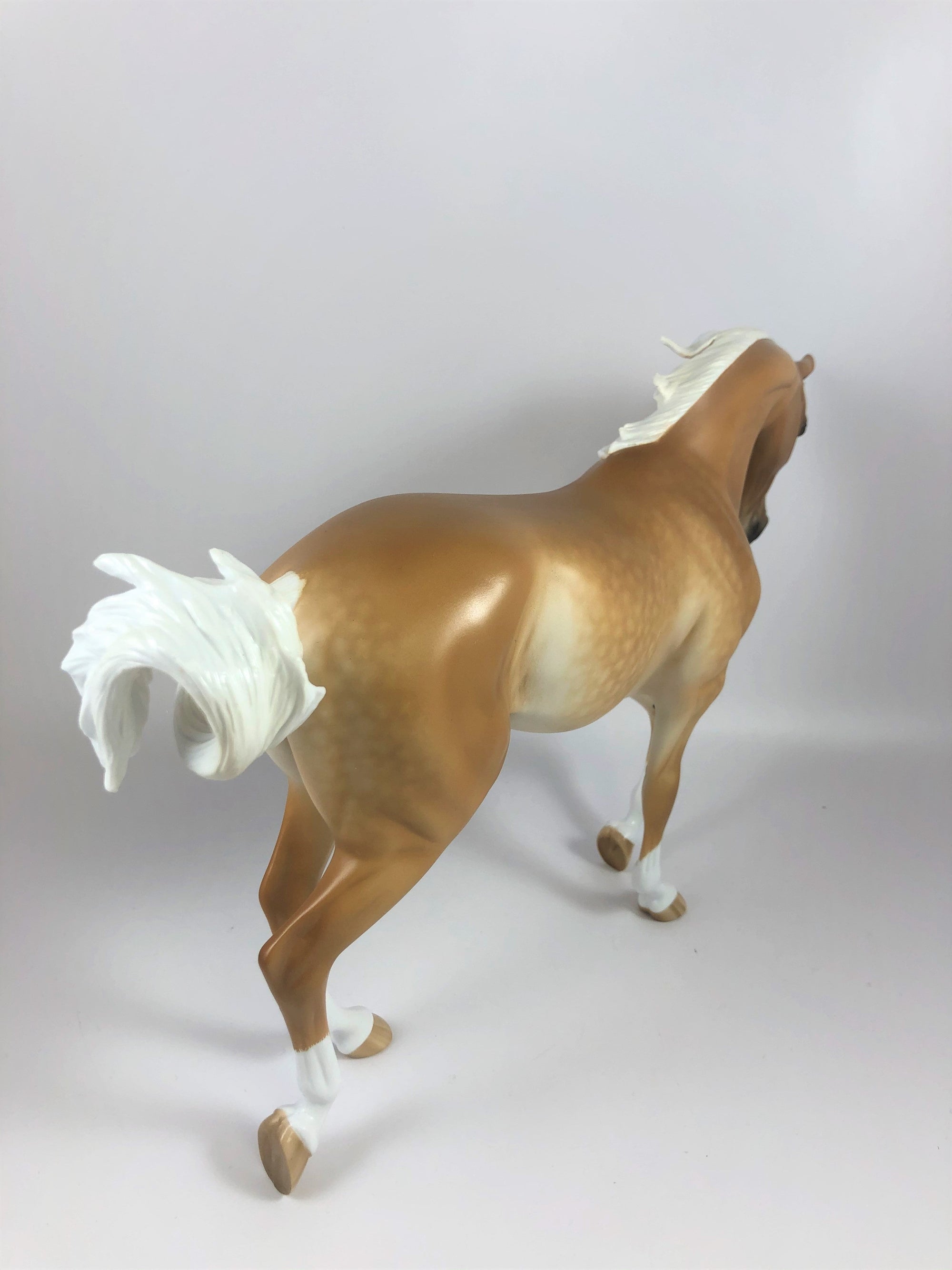 MAIZE DAZE-OOAK DAPPLE PALOMINO TB BY SHERYL LEISURE LHS 19