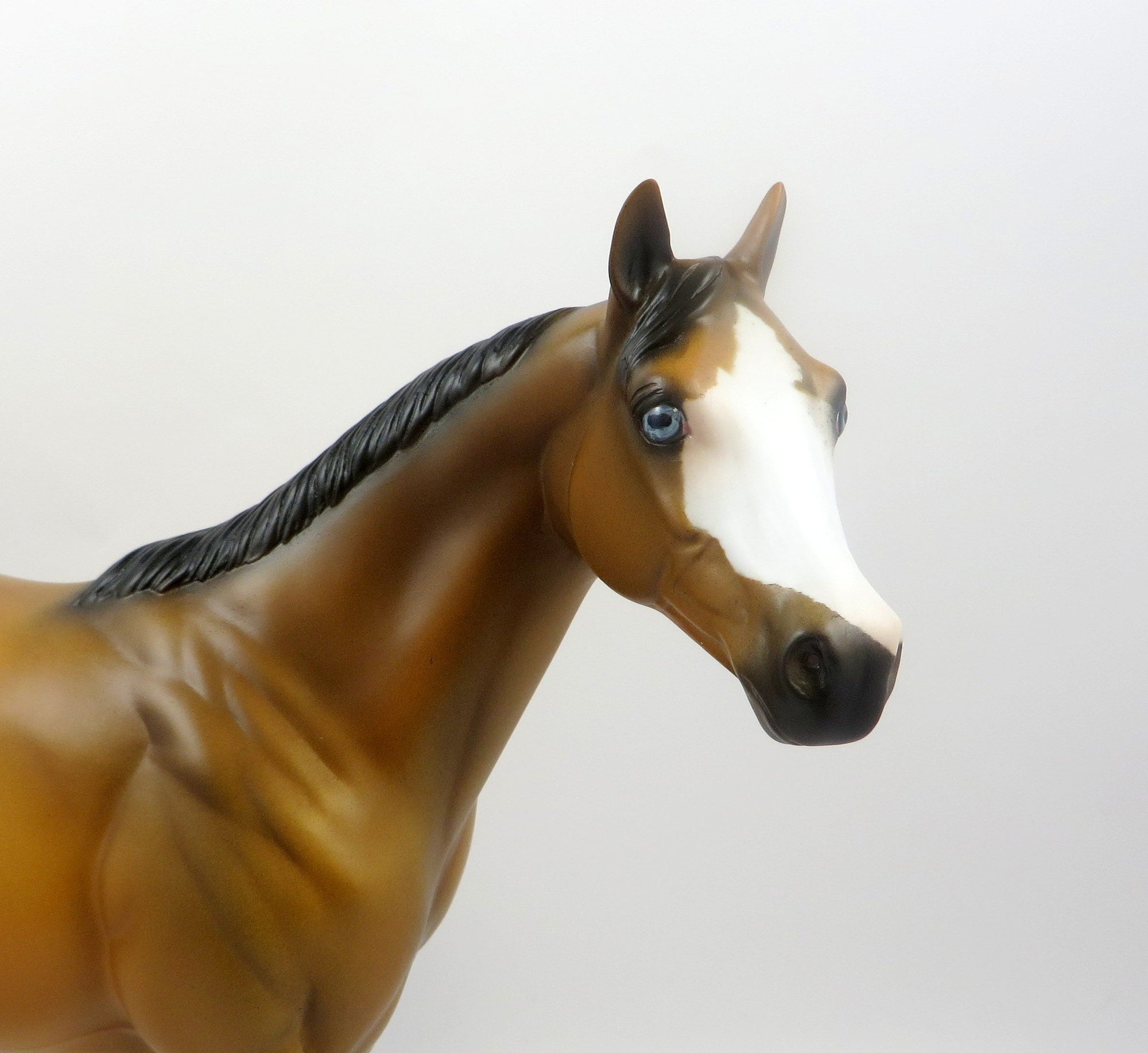 MEDIEVAL-OOAK BUCKSKIN ISH MODEL HORSE EQ 19