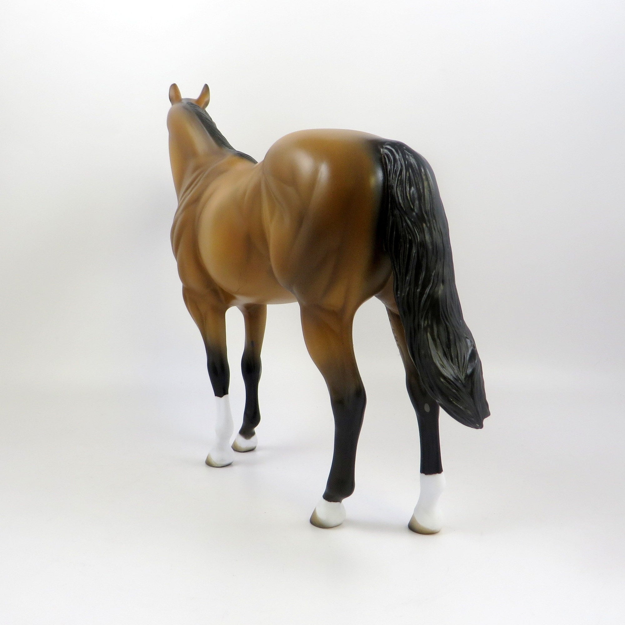MEDIEVAL-OOAK BUCKSKIN ISH MODEL HORSE EQ 19
