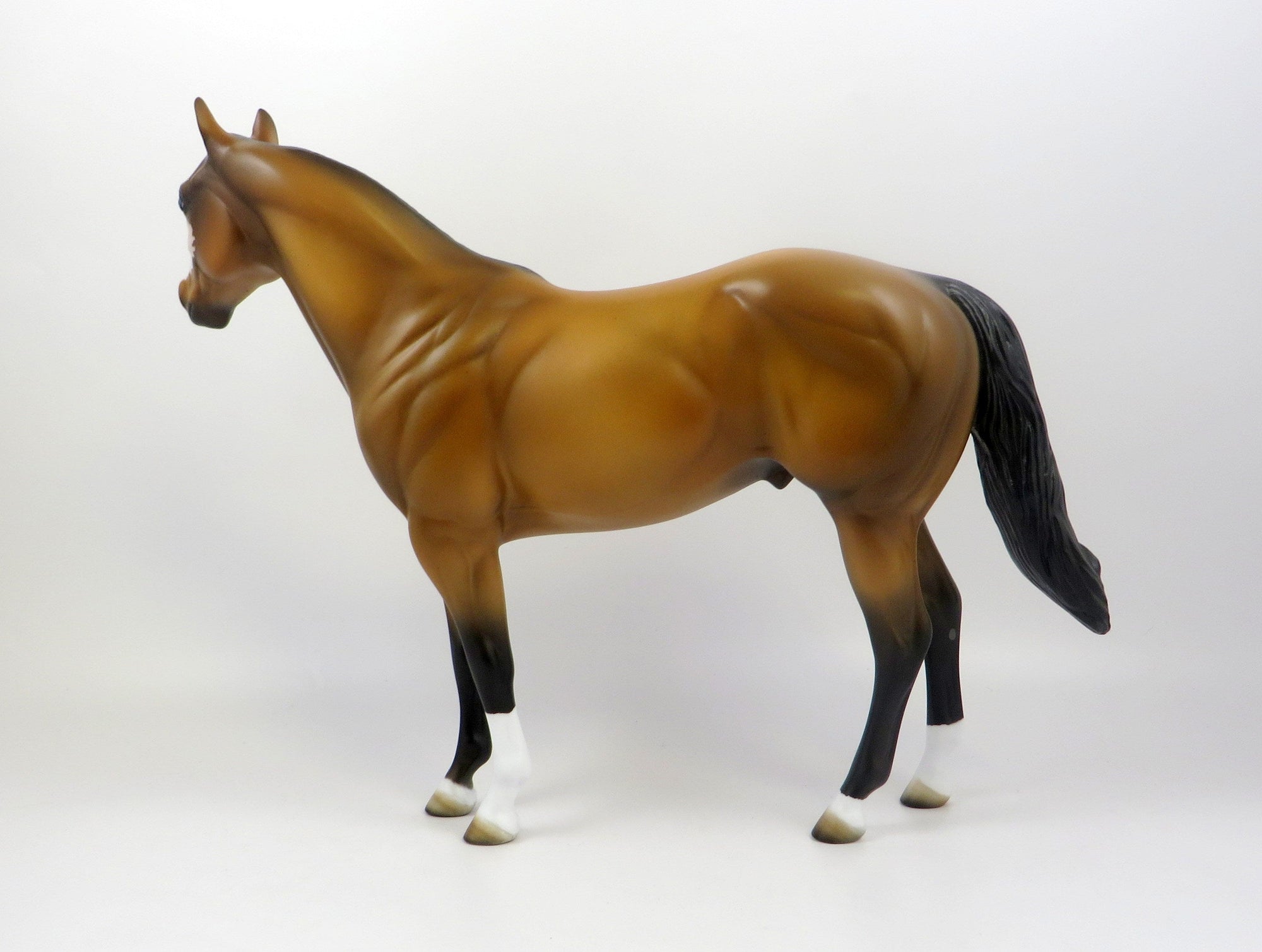 MEDIEVAL-OOAK BUCKSKIN ISH MODEL HORSE EQ 19